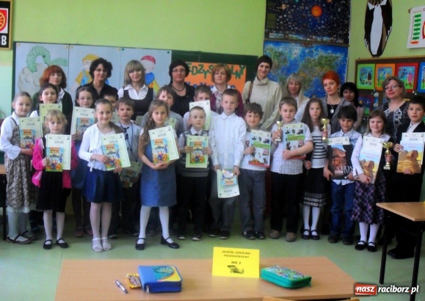 Zdjęcie w galerii na portalu naszraciborz.pl: Udowodnili, że lektury czytają wiadomości z regionu