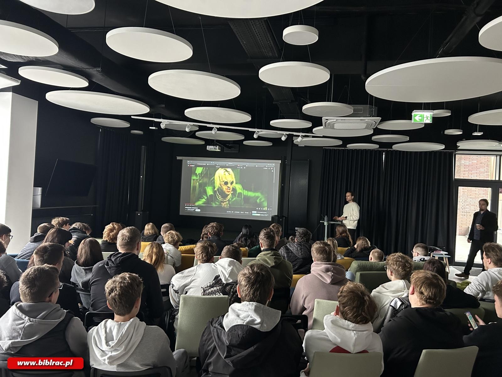 Zdjęcie w galerii na portalu naszraciborz.pl: O AI na Stacji Młodych wiadomości z regionu