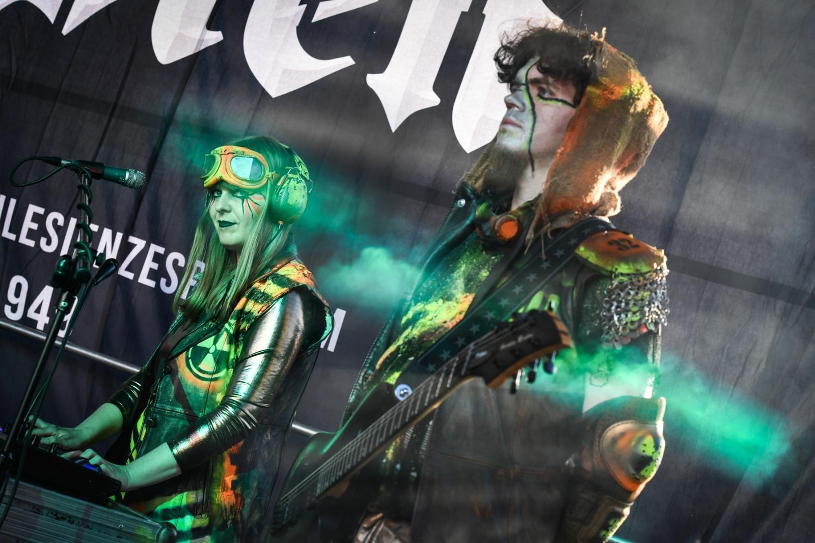 Zdjęcie w galerii na portalu naszraciborz.pl: Obchody 34. rocznicy powstania Straży Granicznej w Śląskim Oddziale z Raciborza. Z metalowym brzmieniem w tle wiadomości z regionu