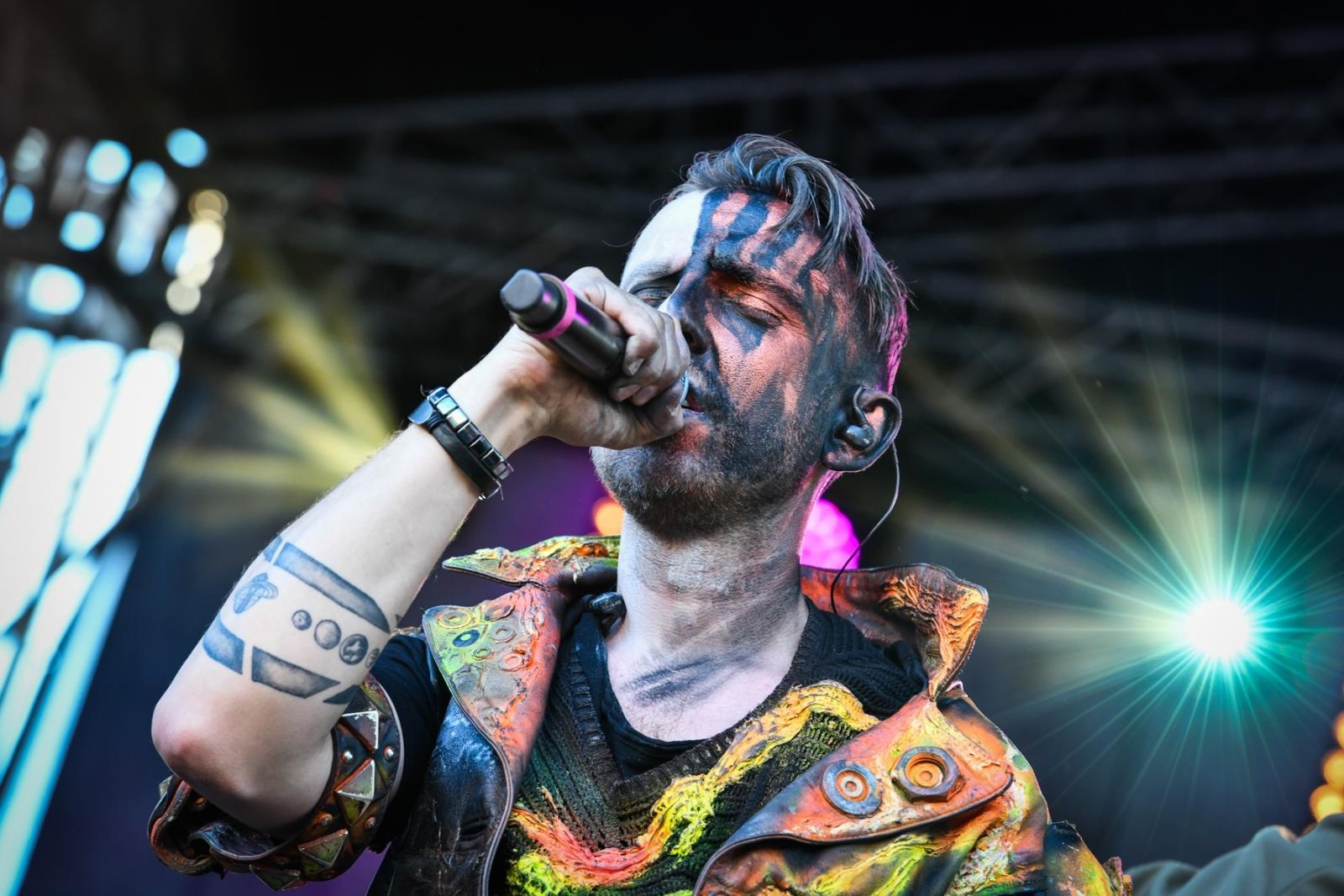 Zdjęcie w galerii na portalu naszraciborz.pl: Obchody 34. rocznicy powstania Straży Granicznej w Śląskim Oddziale z Raciborza. Z metalowym brzmieniem w tle wiadomości z regionu