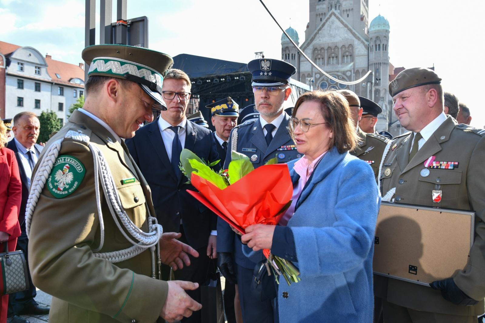 Zdjęcie w galerii na portalu naszraciborz.pl: Obchody 34. rocznicy powstania Straży Granicznej w Śląskim Oddziale z Raciborza. Z metalowym brzmieniem w tle wiadomości z regionu