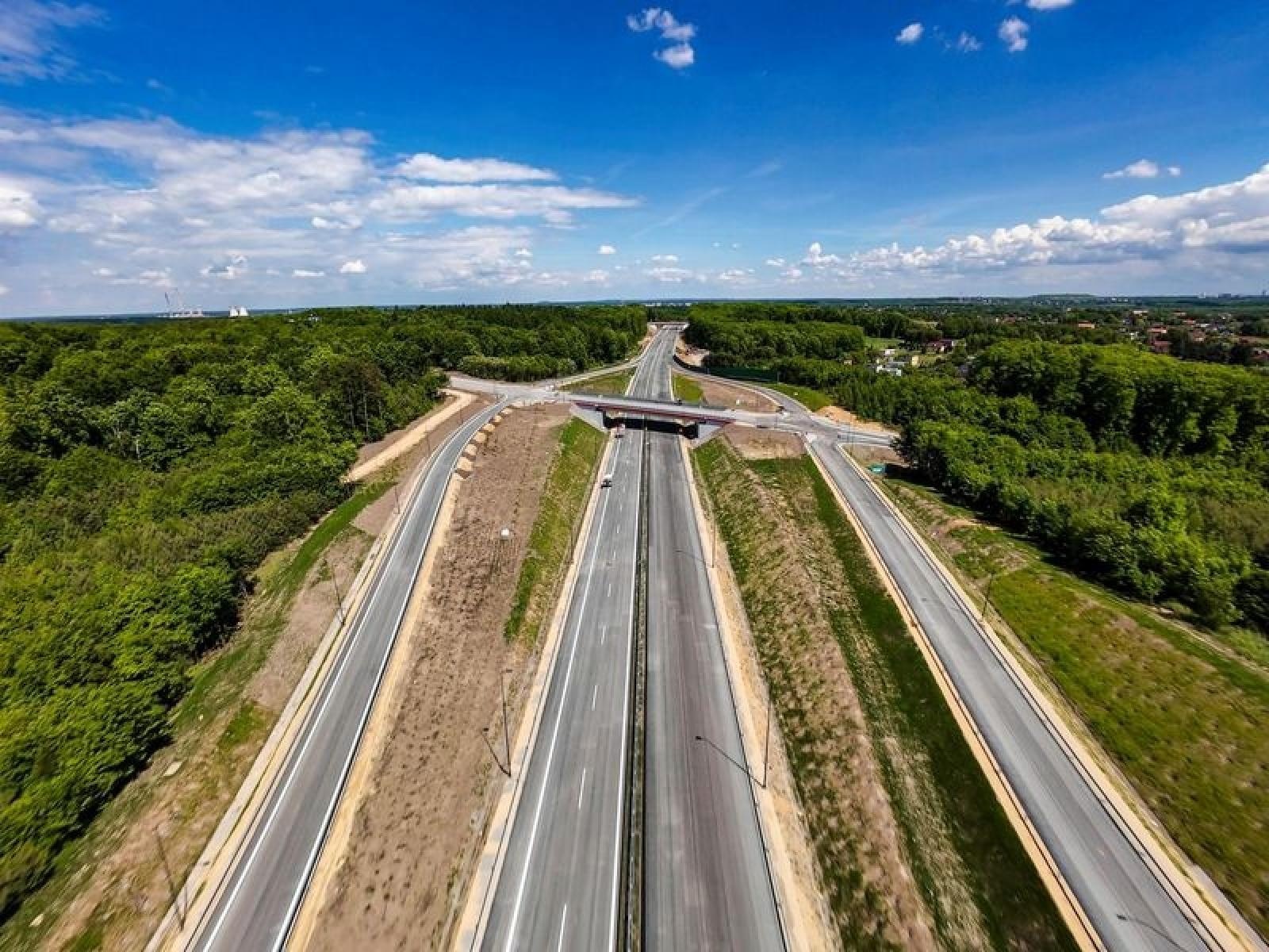 Zdjęcie w galerii na portalu naszraciborz.pl: Rybnik finiszuje z ostatnim odcinkiem drogi Racibórz-Pszczyna wiadomości z regionu