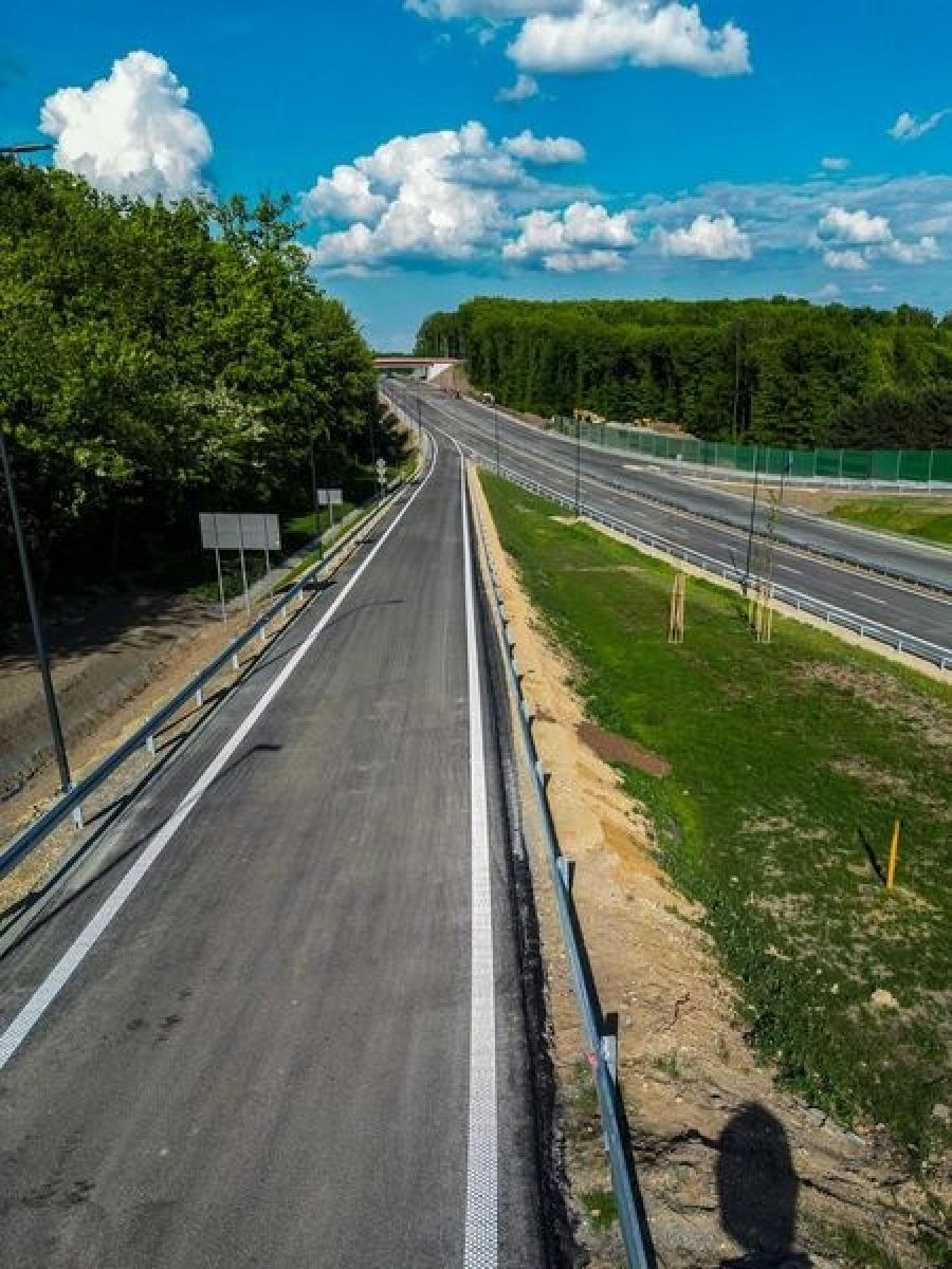 Zdjęcie w galerii na portalu naszraciborz.pl: Rybnik finiszuje z ostatnim odcinkiem drogi Racibórz-Pszczyna wiadomości z regionu