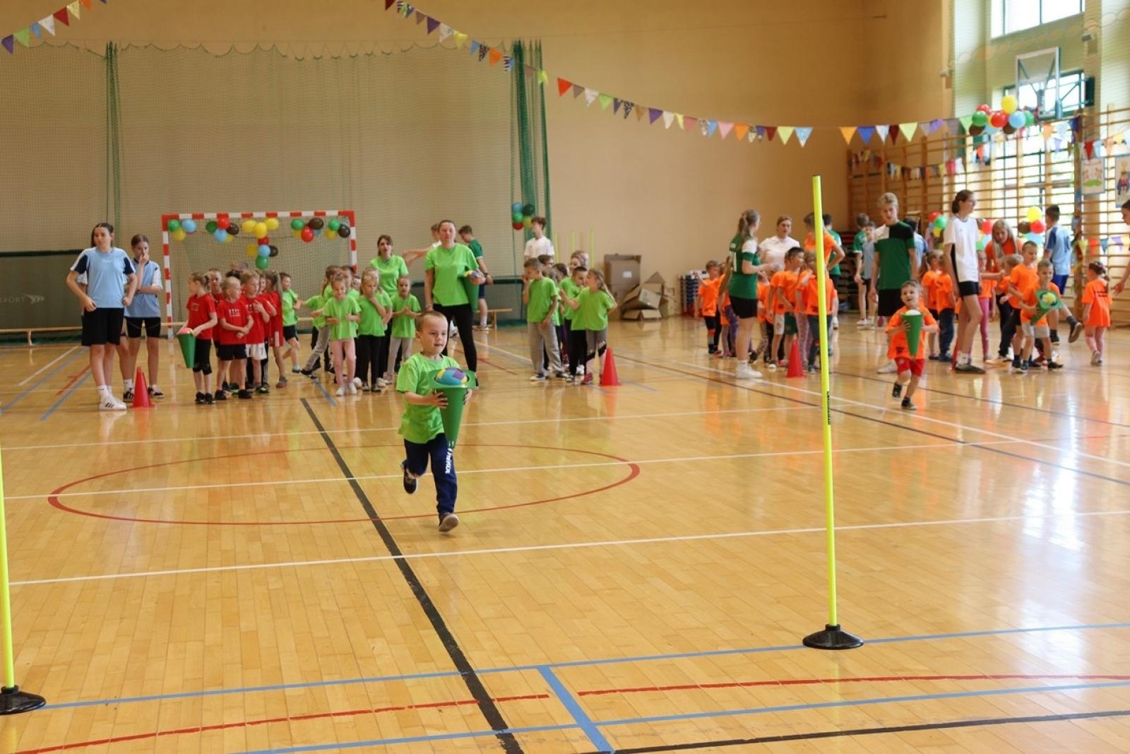 Zdjęcie w galerii na portalu naszraciborz.pl: Gminna Spartakiada Przedszkolaków w Rudniku: integracja i sportowe pasje wiadomości z regionu