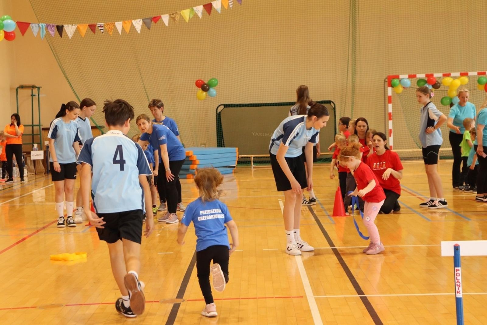 Zdjęcie w galerii na portalu naszraciborz.pl: Gminna Spartakiada Przedszkolaków w Rudniku: integracja i sportowe pasje wiadomości z regionu