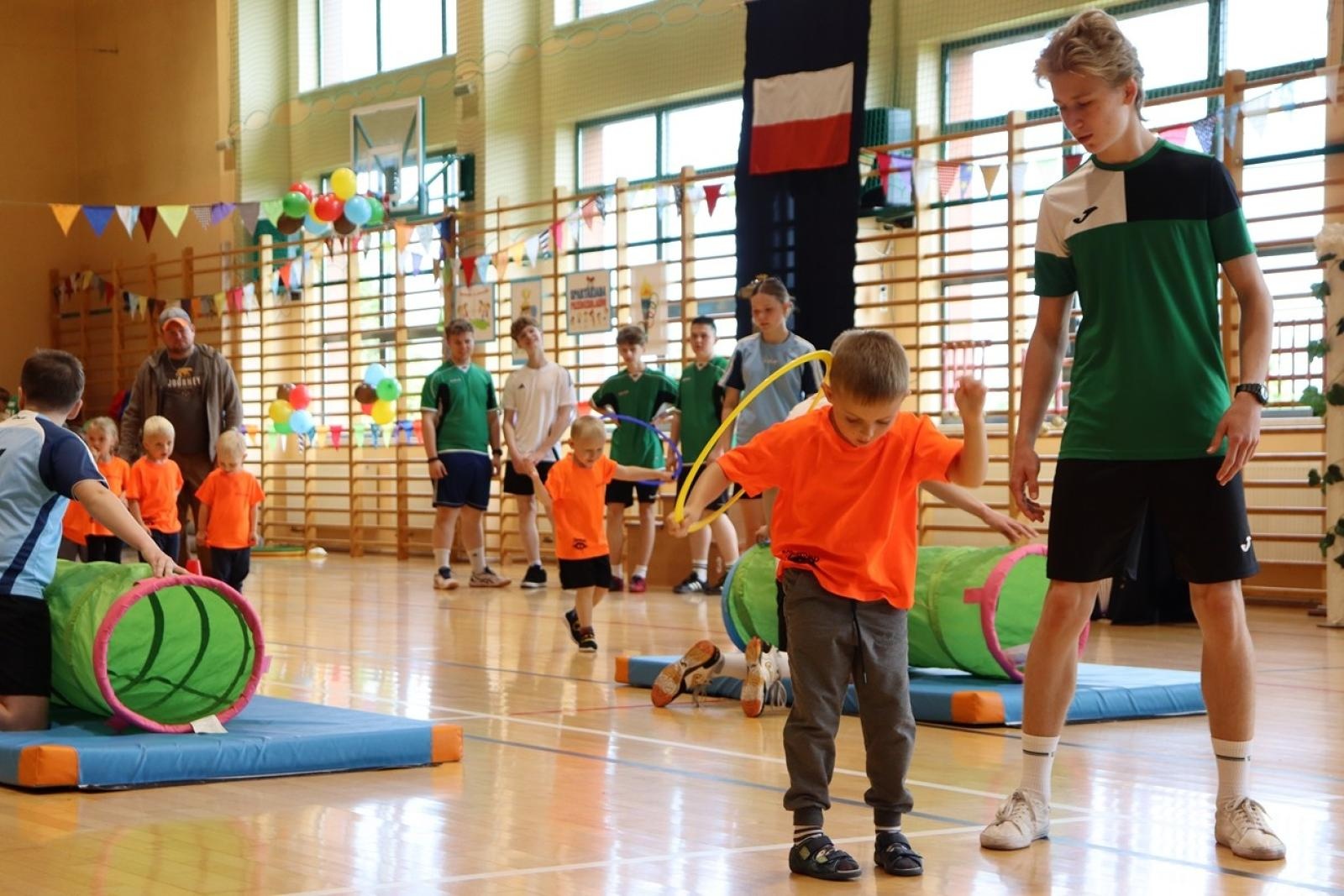 Zdjęcie w galerii na portalu naszraciborz.pl: Gminna Spartakiada Przedszkolaków w Rudniku: integracja i sportowe pasje wiadomości z regionu