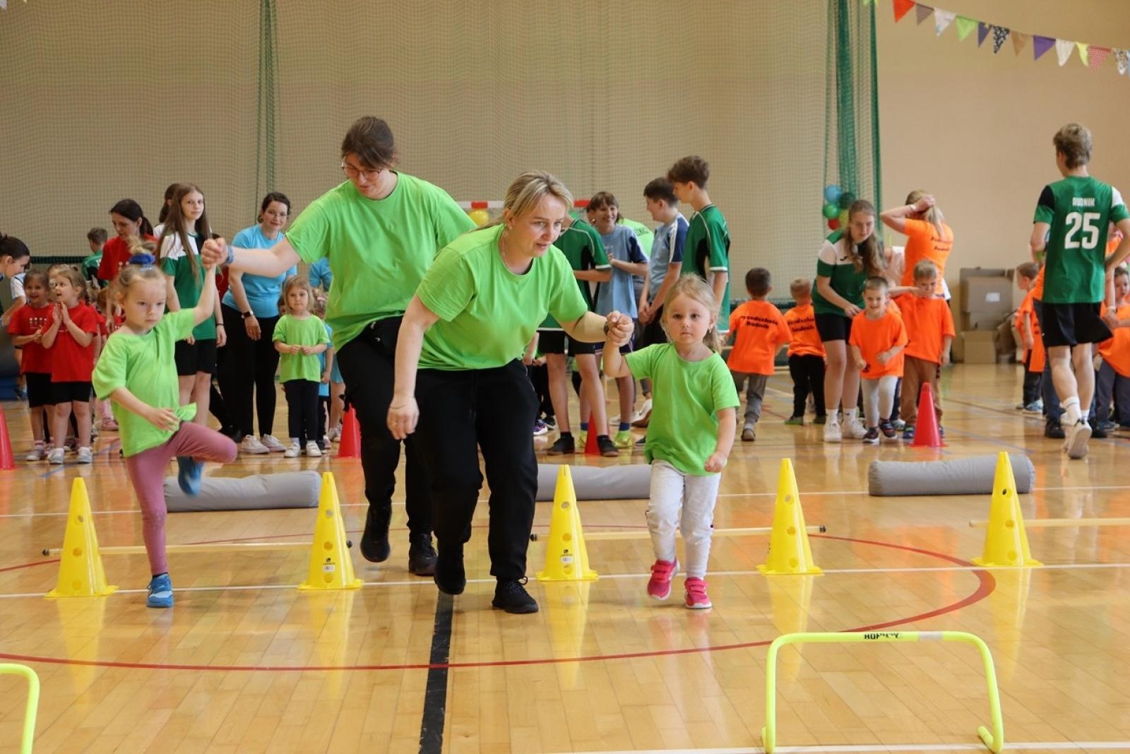 Zdjęcie w galerii na portalu naszraciborz.pl: Gminna Spartakiada Przedszkolaków w Rudniku: integracja i sportowe pasje wiadomości z regionu