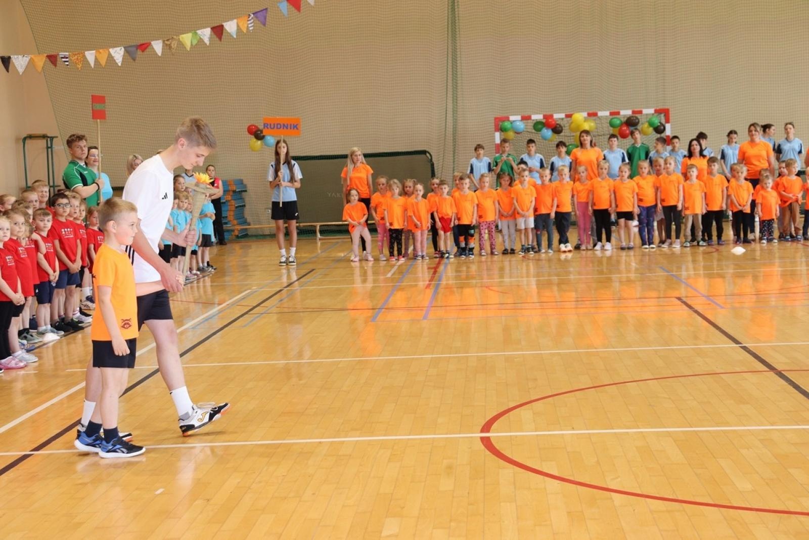 Zdjęcie w galerii na portalu naszraciborz.pl: Gminna Spartakiada Przedszkolaków w Rudniku: integracja i sportowe pasje wiadomości z regionu