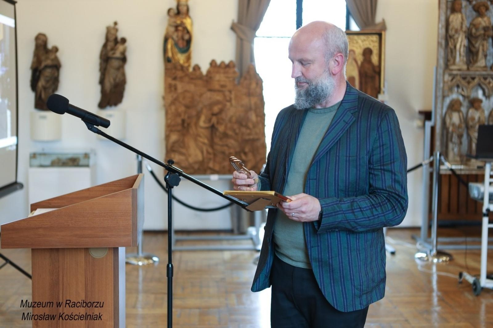 Zdjęcie w galerii na portalu naszraciborz.pl: 20-lecie Raciborskiego Kurkowego Bractwa Strzeleckiego uczczone w Muzeum wiadomości z regionu