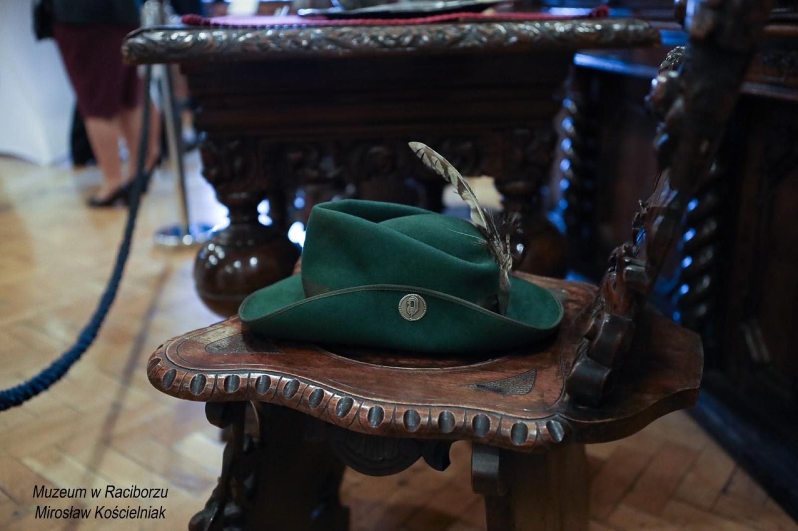 Zdjęcie w galerii na portalu naszraciborz.pl: 20-lecie Raciborskiego Kurkowego Bractwa Strzeleckiego uczczone w Muzeum wiadomości z regionu