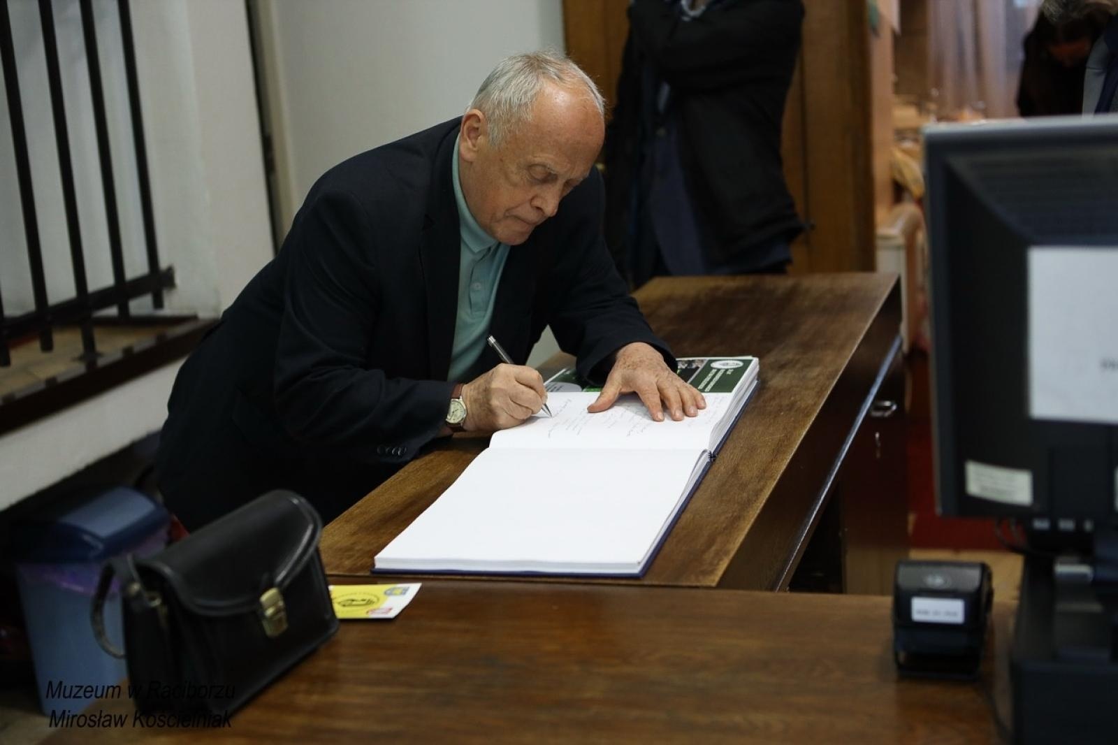 Zdjęcie w galerii na portalu naszraciborz.pl: 20-lecie Raciborskiego Kurkowego Bractwa Strzeleckiego uczczone w Muzeum wiadomości z regionu