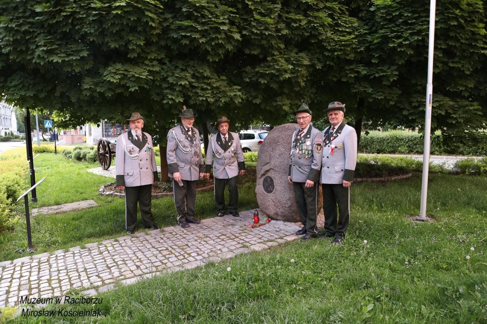 Zdjęcie w galerii na portalu naszraciborz.pl: 20-lecie Raciborskiego Kurkowego Bractwa Strzeleckiego uczczone w Muzeum wiadomości z regionu