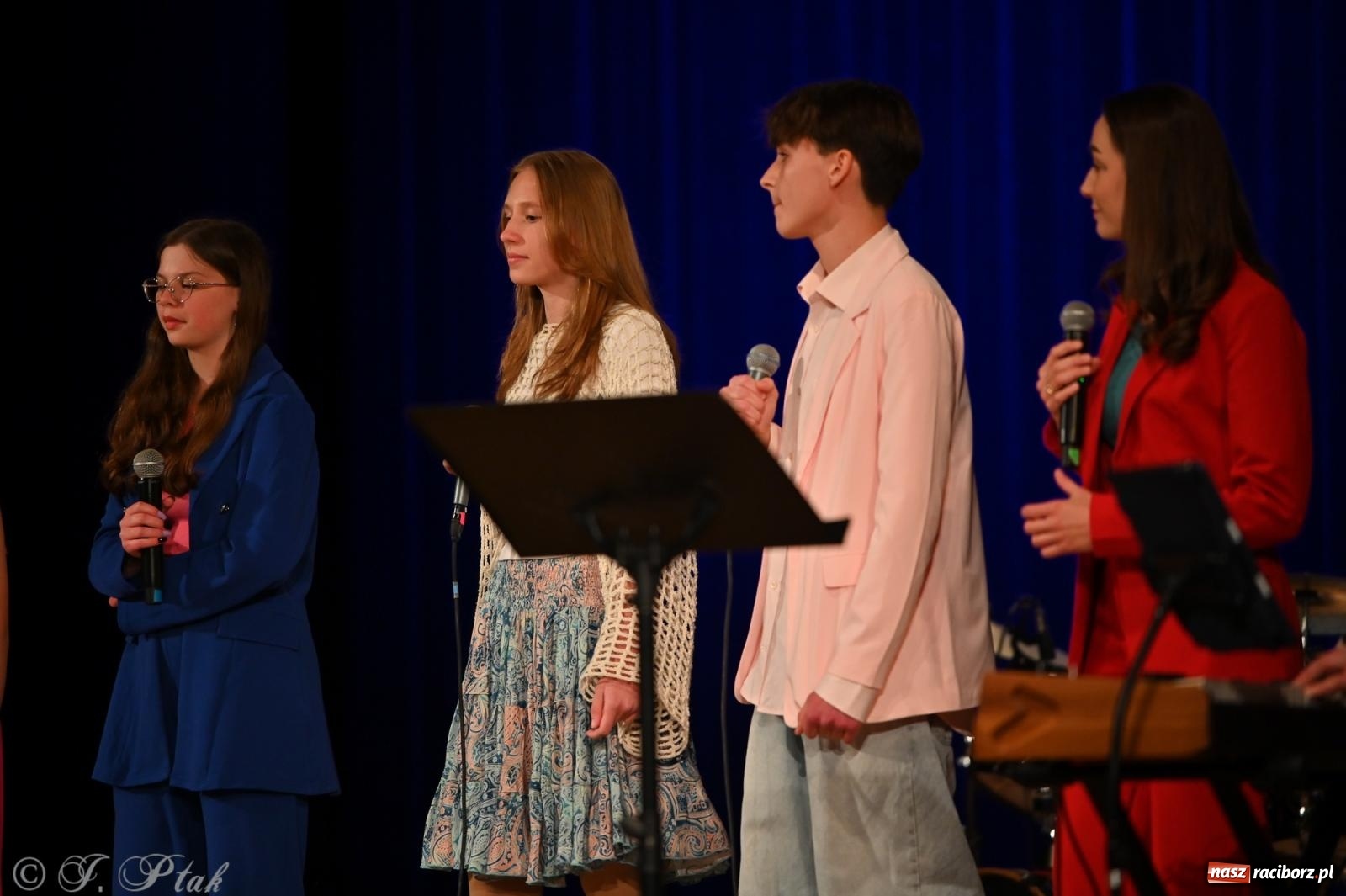 Zdjęcie w galerii na portalu naszraciborz.pl: Perspektywa Kids & Young. Muzyczna młodzież rozgrzała serca raciborzan [FOTO i WIDEO] wiadomości z regionu
