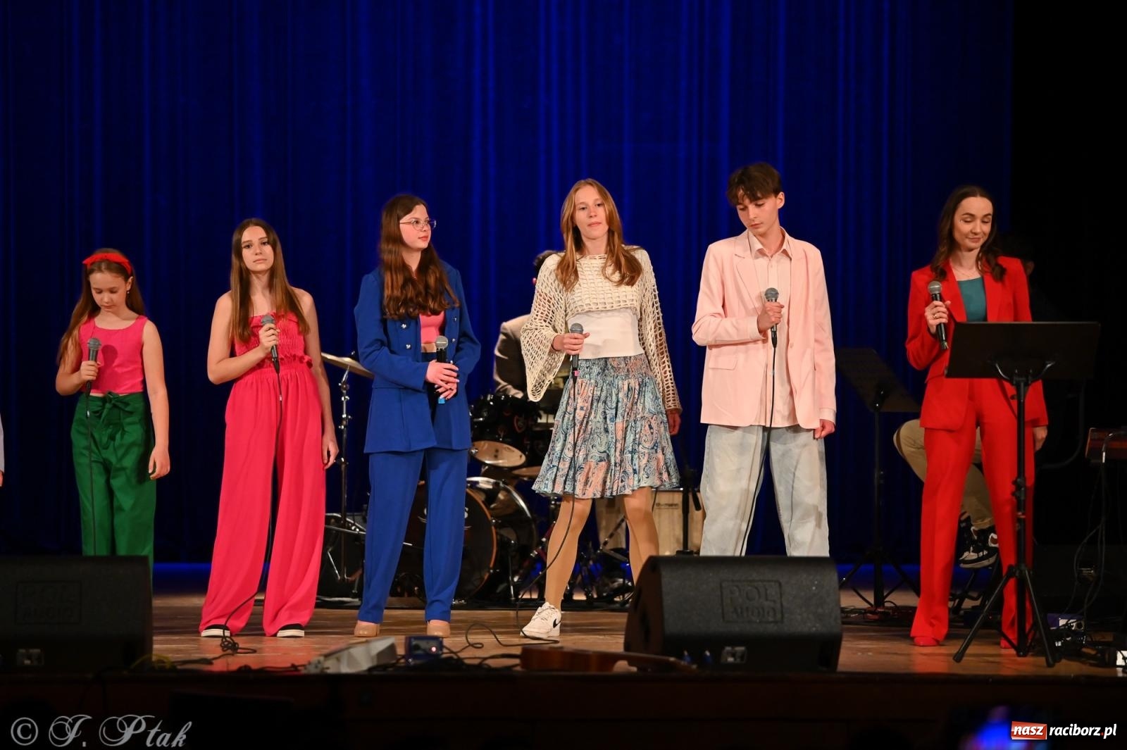 Zdjęcie w galerii na portalu naszraciborz.pl: Perspektywa Kids & Young. Muzyczna młodzież rozgrzała serca raciborzan [FOTO i WIDEO] wiadomości z regionu