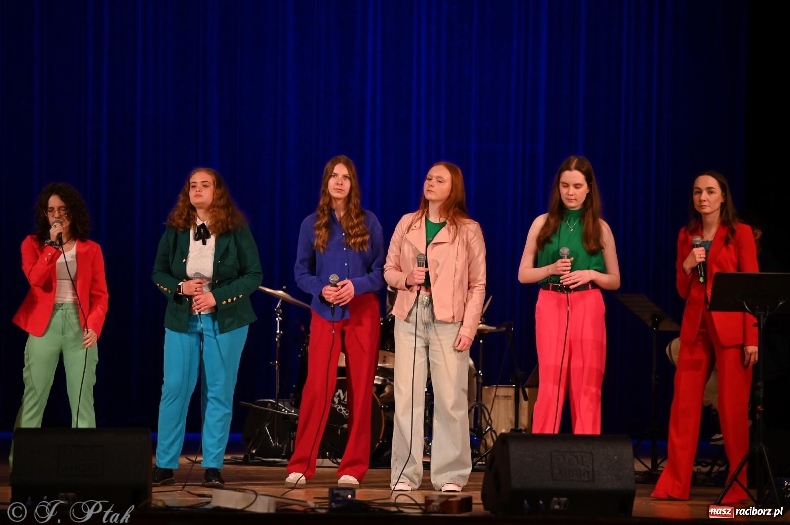 Zdjęcie w galerii na portalu naszraciborz.pl: Perspektywa Kids & Young. Muzyczna młodzież rozgrzała serca raciborzan [FOTO i WIDEO] wiadomości z regionu