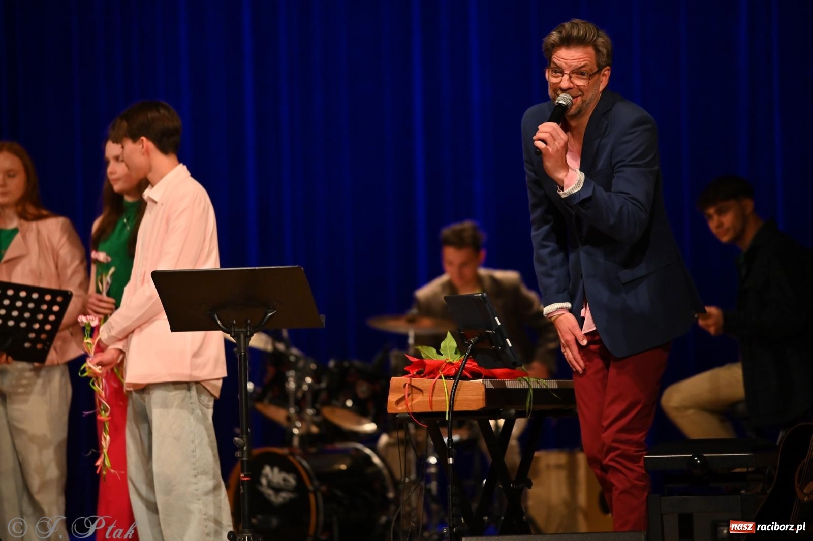 Zdjęcie w galerii na portalu naszraciborz.pl: Perspektywa Kids & Young. Muzyczna młodzież rozgrzała serca raciborzan [FOTO i WIDEO] wiadomości z regionu