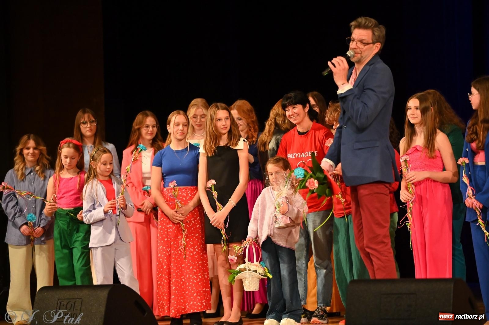 Zdjęcie w galerii na portalu naszraciborz.pl: Perspektywa Kids & Young. Muzyczna młodzież rozgrzała serca raciborzan [FOTO i WIDEO] wiadomości z regionu