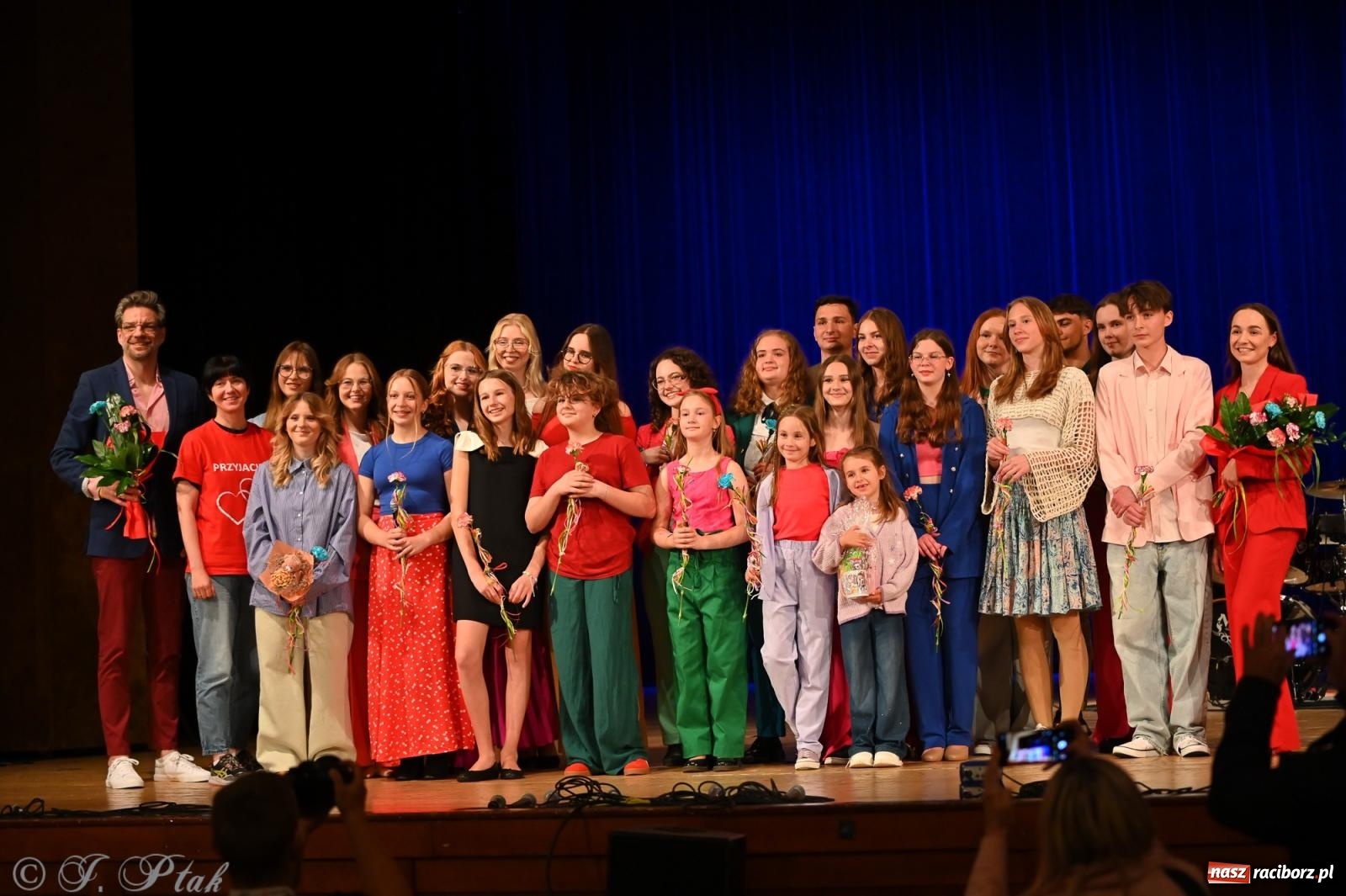Zdjęcie w galerii na portalu naszraciborz.pl: Perspektywa Kids & Young. Muzyczna młodzież rozgrzała serca raciborzan [FOTO i WIDEO] wiadomości z regionu