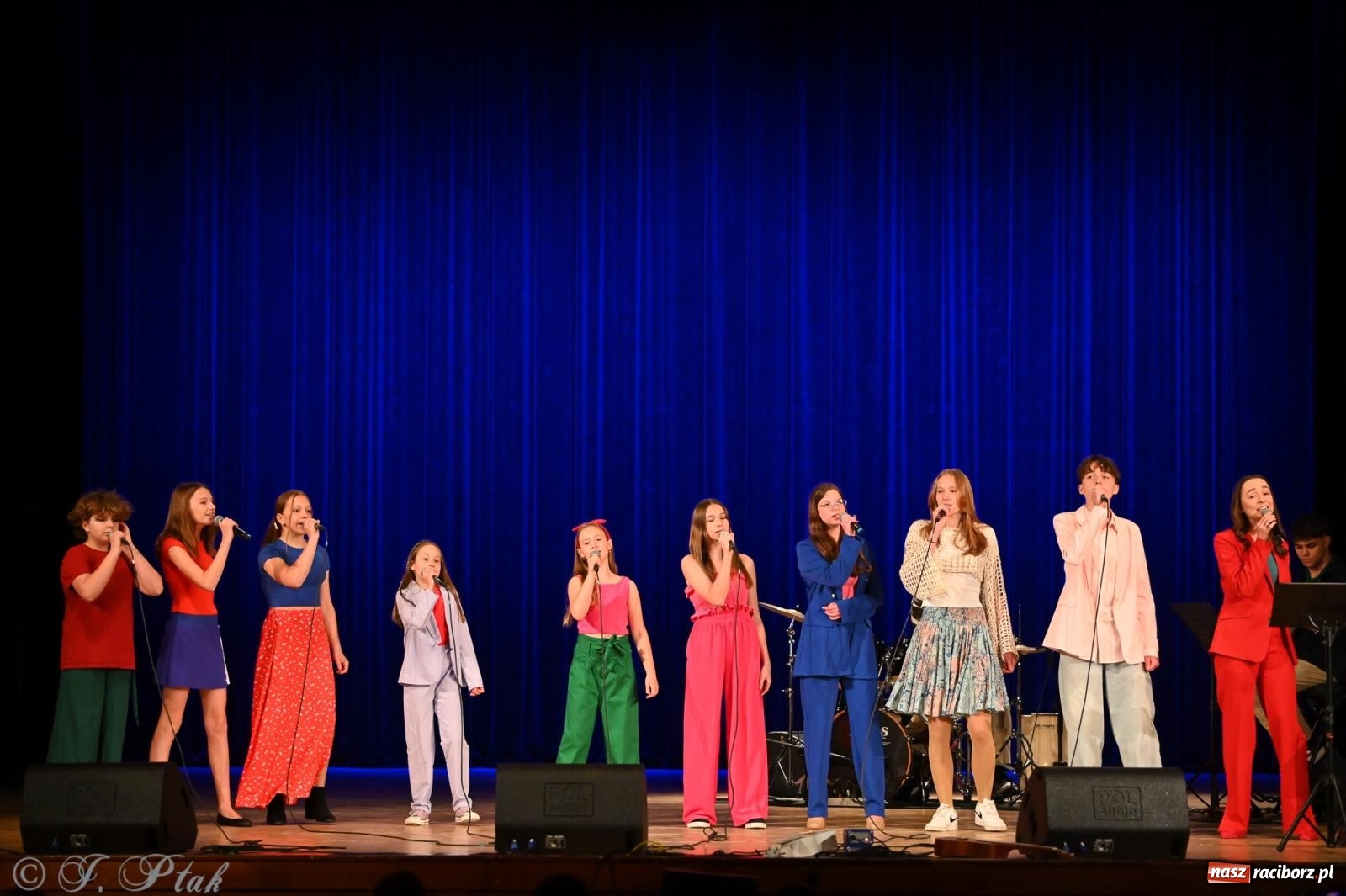 Zdjęcie w galerii na portalu naszraciborz.pl: Perspektywa Kids & Young. Muzyczna młodzież rozgrzała serca raciborzan [FOTO i WIDEO] wiadomości z regionu
