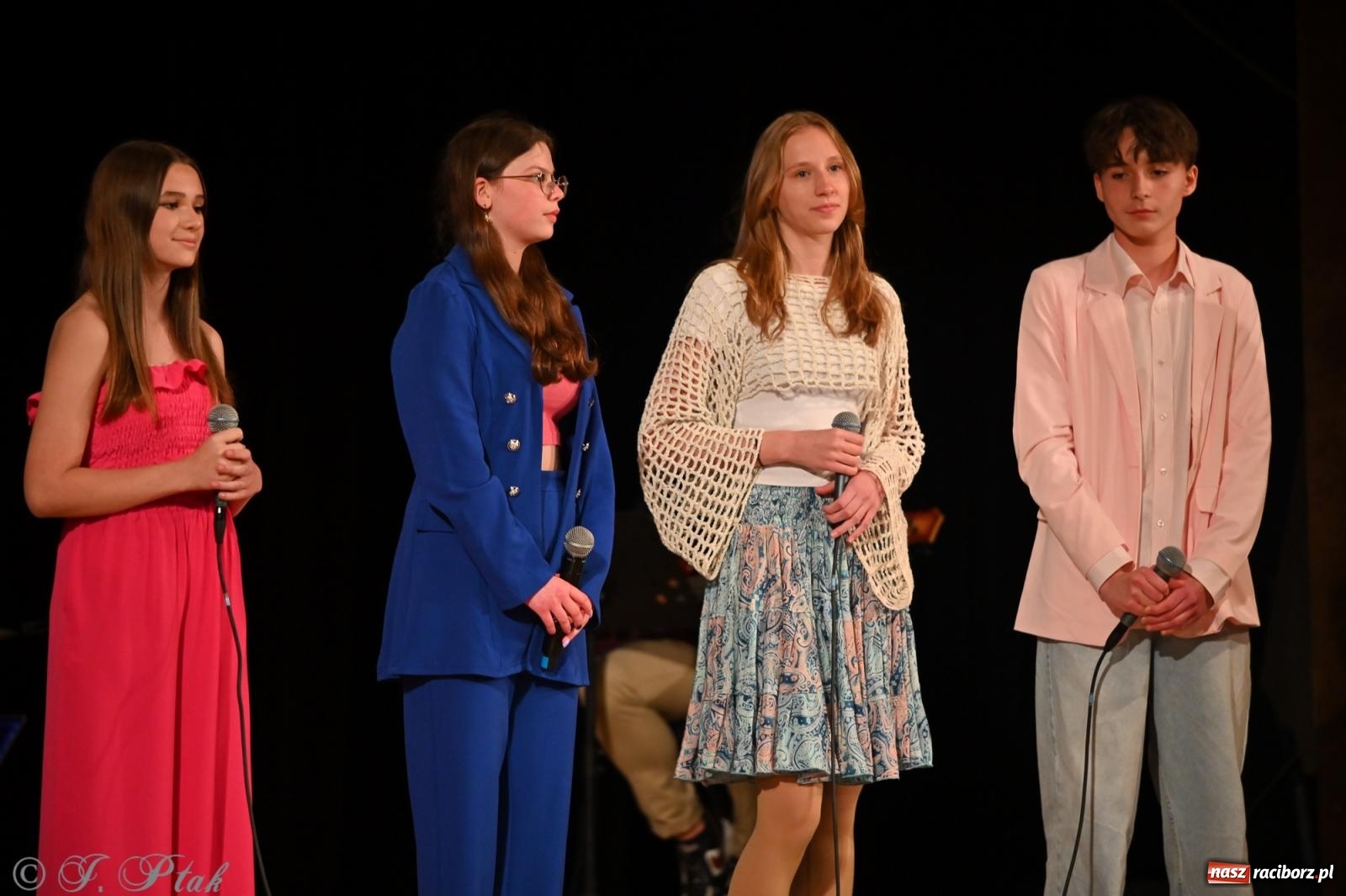 Zdjęcie w galerii na portalu naszraciborz.pl: Perspektywa Kids & Young. Muzyczna młodzież rozgrzała serca raciborzan [FOTO i WIDEO] wiadomości z regionu