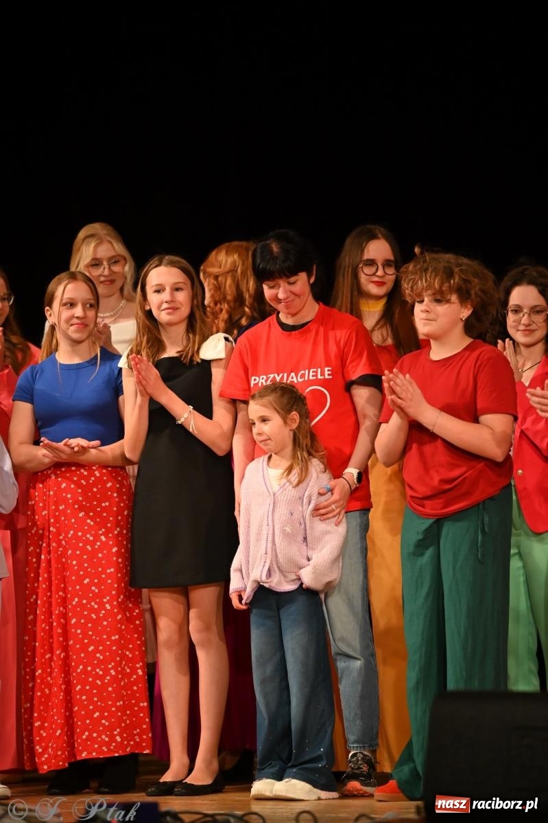 Zdjęcie w galerii na portalu naszraciborz.pl: Perspektywa Kids & Young. Muzyczna młodzież rozgrzała serca raciborzan [FOTO i WIDEO] wiadomości z regionu