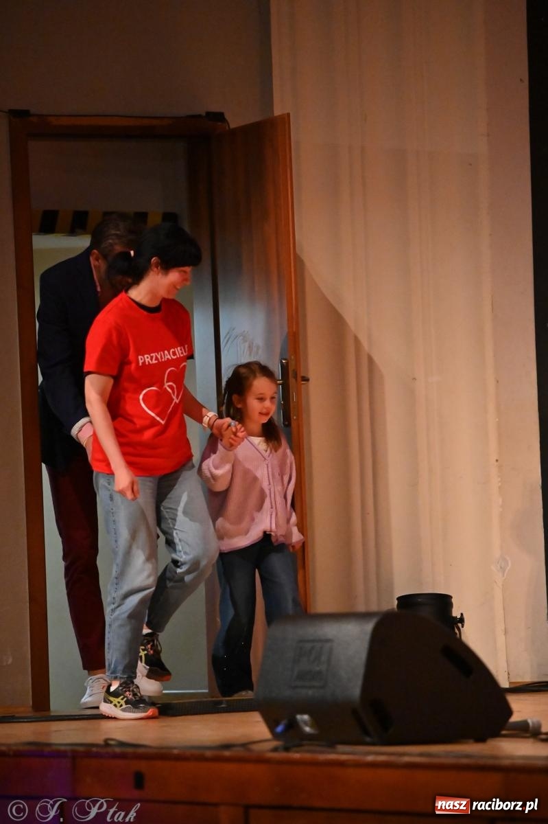 Zdjęcie w galerii na portalu naszraciborz.pl: Perspektywa Kids & Young. Muzyczna młodzież rozgrzała serca raciborzan [FOTO i WIDEO] wiadomości z regionu