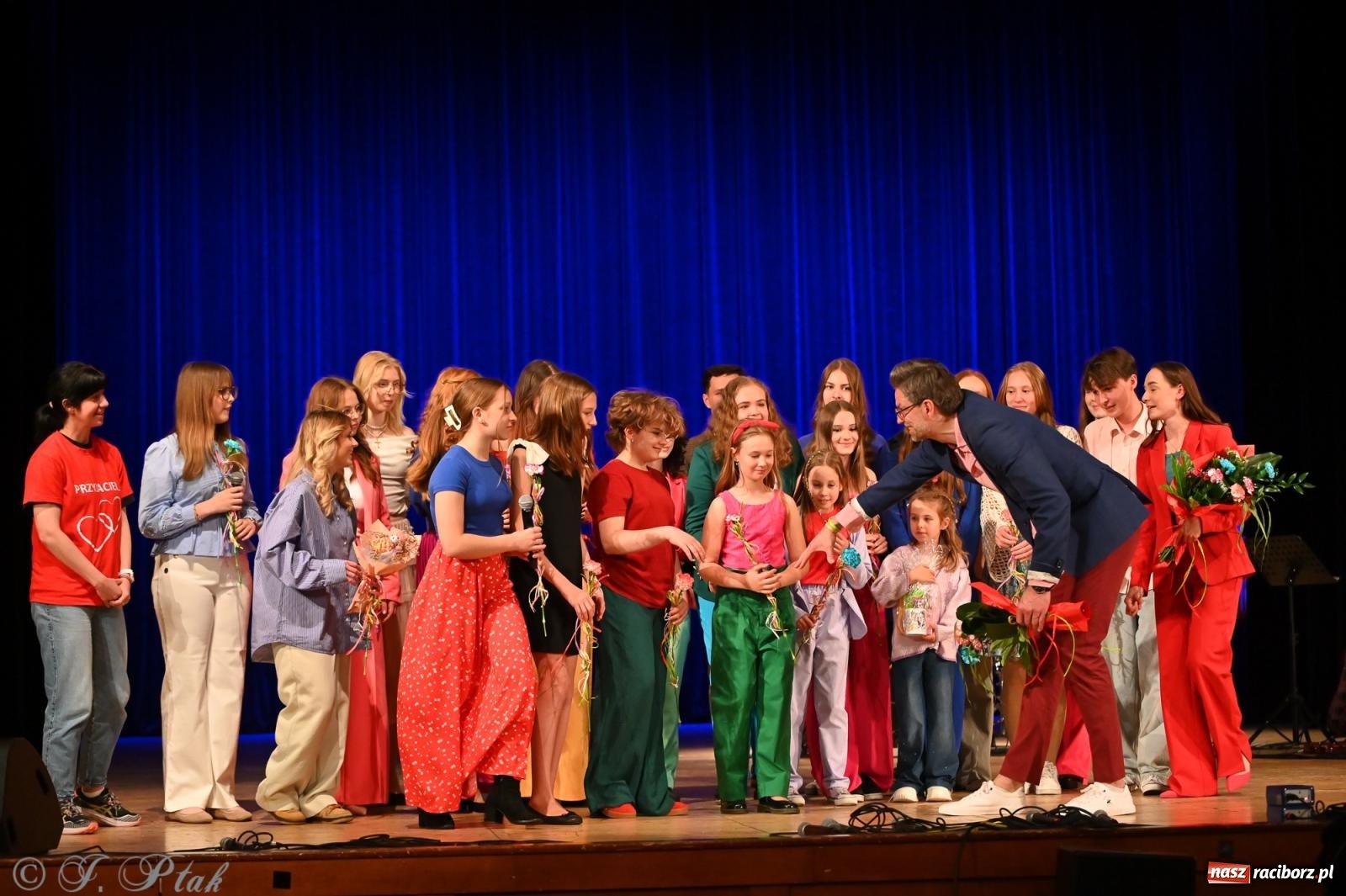 Zdjęcie w galerii na portalu naszraciborz.pl: Perspektywa Kids & Young. Muzyczna młodzież rozgrzała serca raciborzan [FOTO i WIDEO] wiadomości z regionu