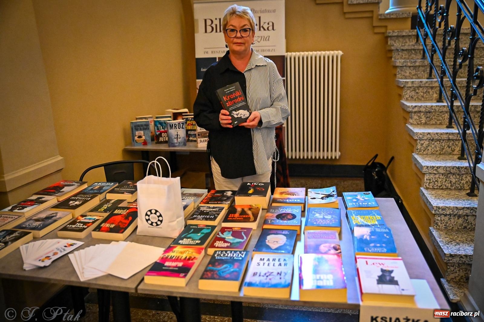 Zdjęcie w galerii na portalu naszraciborz.pl: Proces wampira przyciągnął tłumy. Racibórz w Nocy Otwartych Sądów [FOTO i WIDEO] wiadomości z regionu