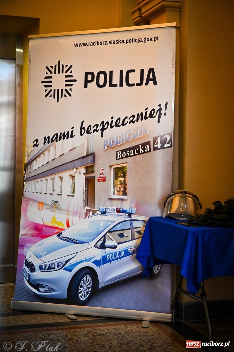 Zdjęcie w galerii na portalu naszraciborz.pl: Proces wampira przyciągnął tłumy. Racibórz w Nocy Otwartych Sądów [FOTO i WIDEO] wiadomości z regionu