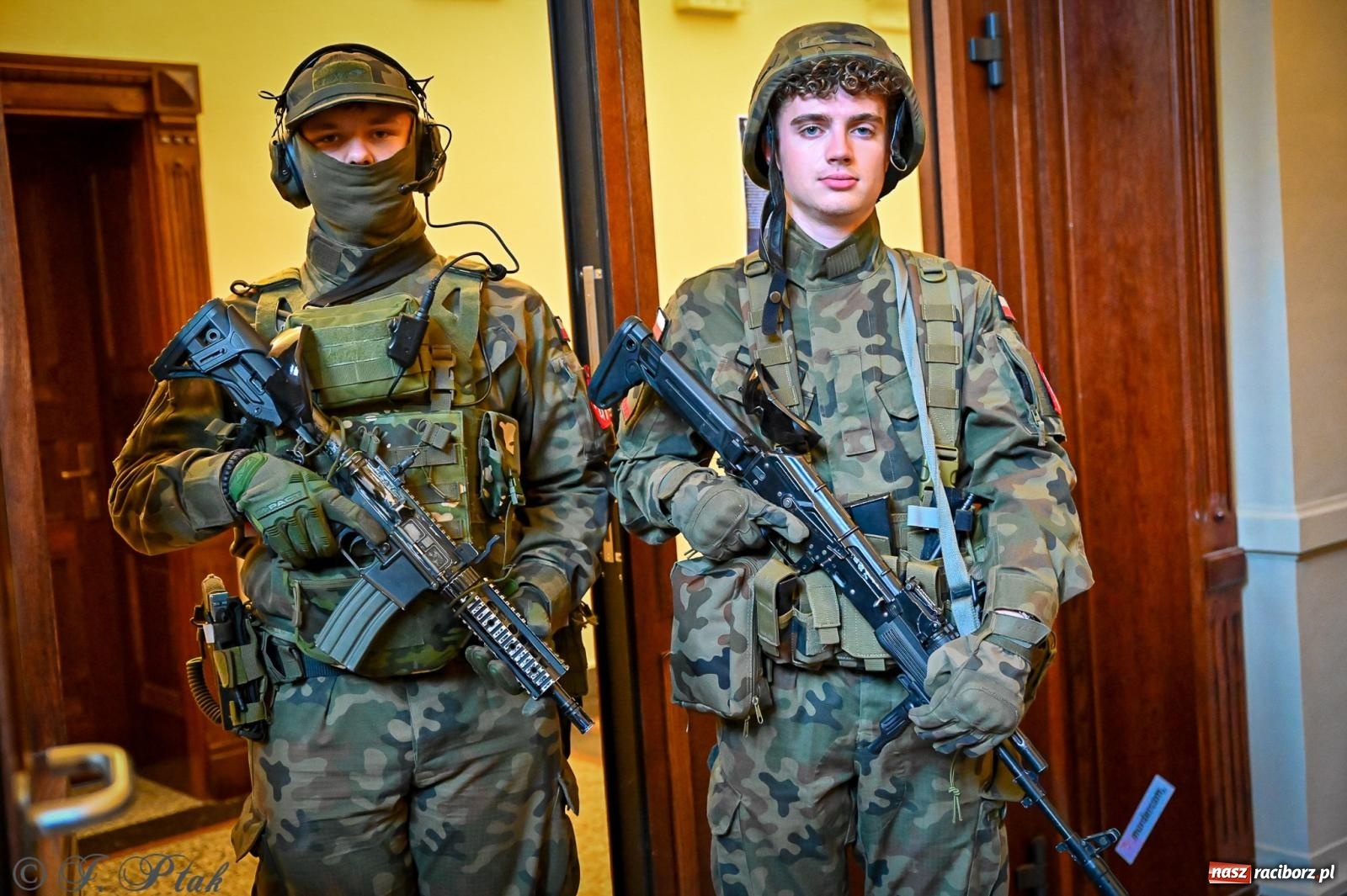 Zdjęcie w galerii na portalu naszraciborz.pl: Proces wampira przyciągnął tłumy. Racibórz w Nocy Otwartych Sądów [FOTO i WIDEO] wiadomości z regionu