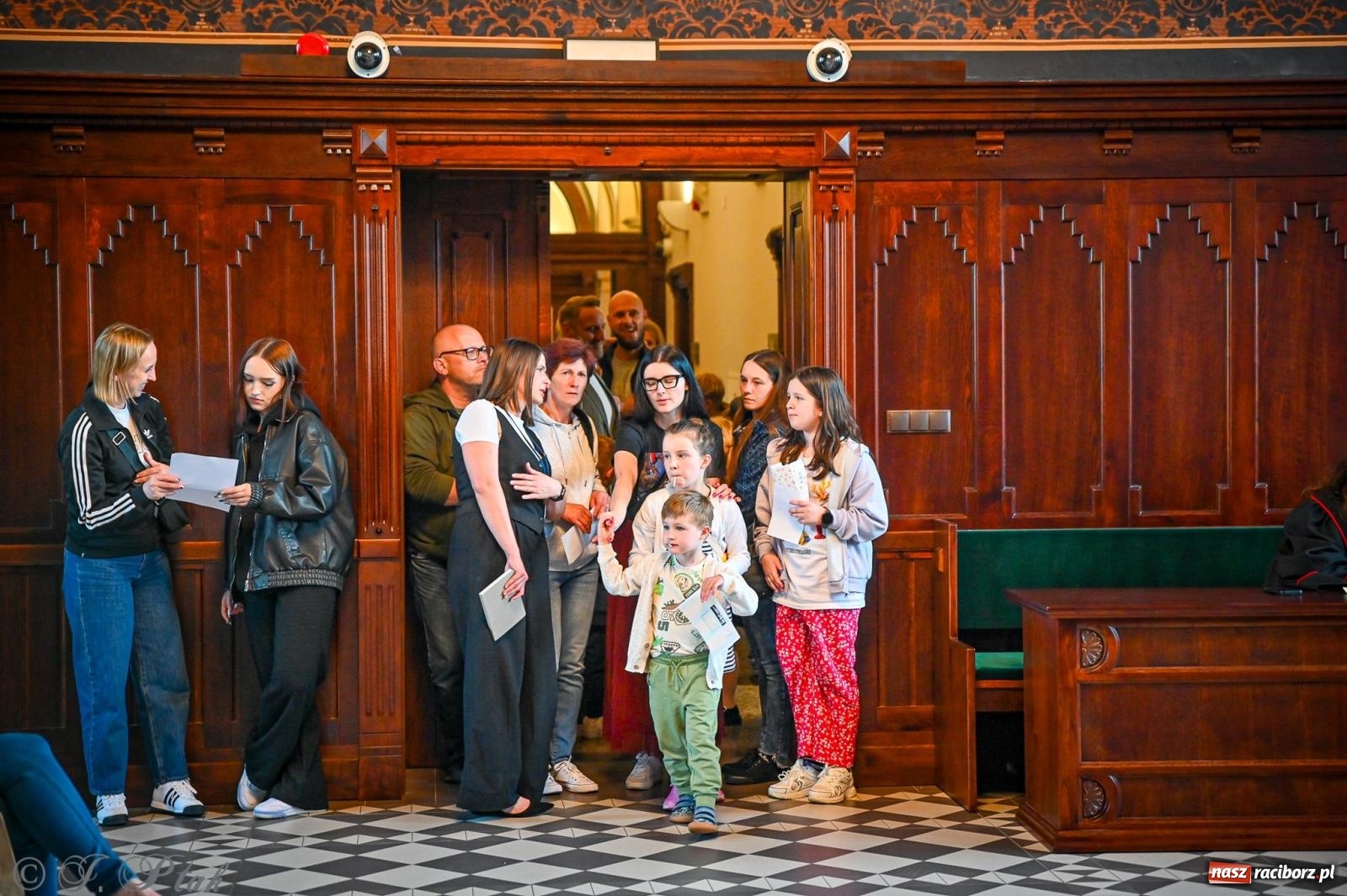 Zdjęcie w galerii na portalu naszraciborz.pl: Proces wampira przyciągnął tłumy. Racibórz w Nocy Otwartych Sądów [FOTO i WIDEO] wiadomości z regionu