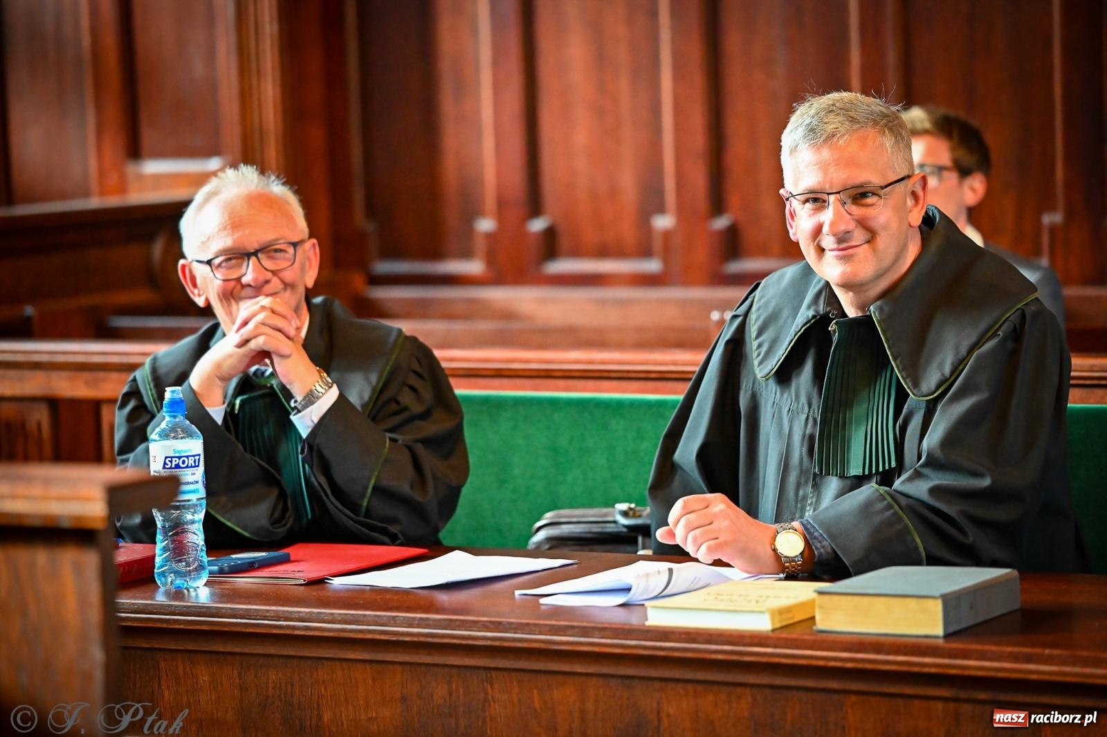 Zdjęcie w galerii na portalu naszraciborz.pl: Proces wampira przyciągnął tłumy. Racibórz w Nocy Otwartych Sądów [FOTO i WIDEO] wiadomości z regionu