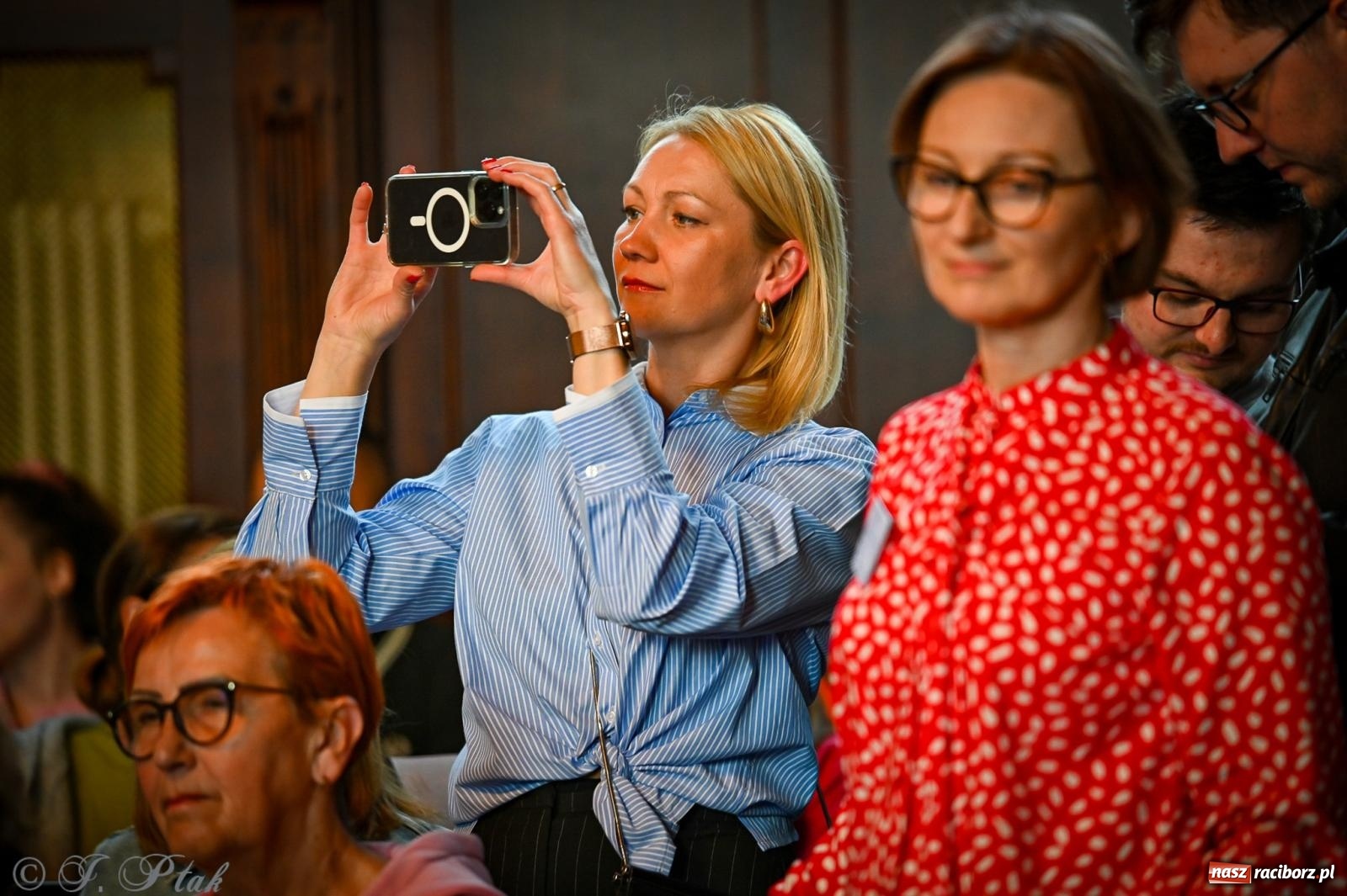 Zdjęcie w galerii na portalu naszraciborz.pl: Proces wampira przyciągnął tłumy. Racibórz w Nocy Otwartych Sądów [FOTO i WIDEO] wiadomości z regionu