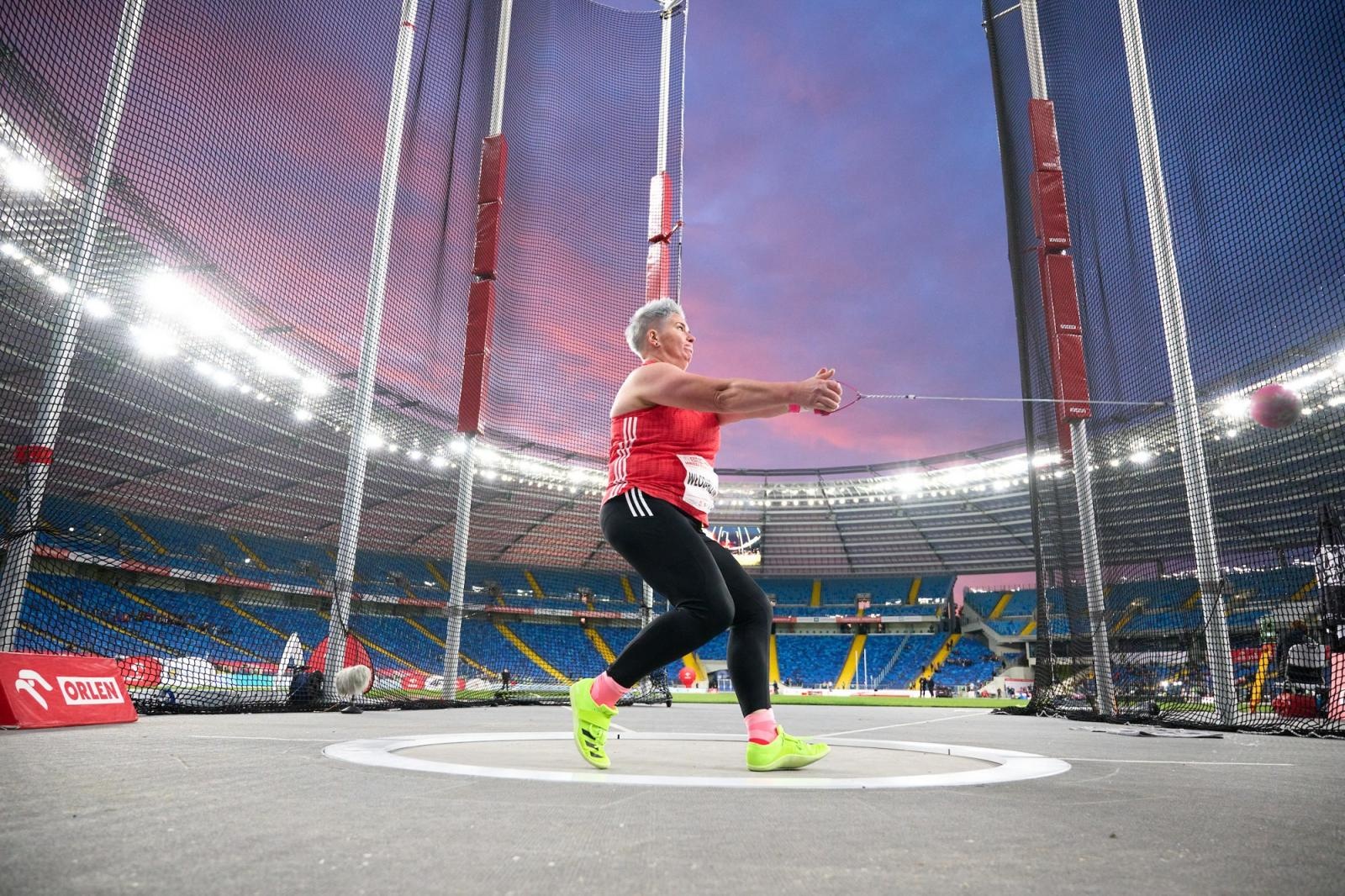 Zdjęcie w galerii na portalu naszraciborz.pl: Lekkoatleci walczyli z rywalami i przeraźliwym zimnem. Srebro Justyny Święty-Ersetic na ORLEN Memoriale Janusza Kusocińskiego w Chorzowie wiadomości z regionu