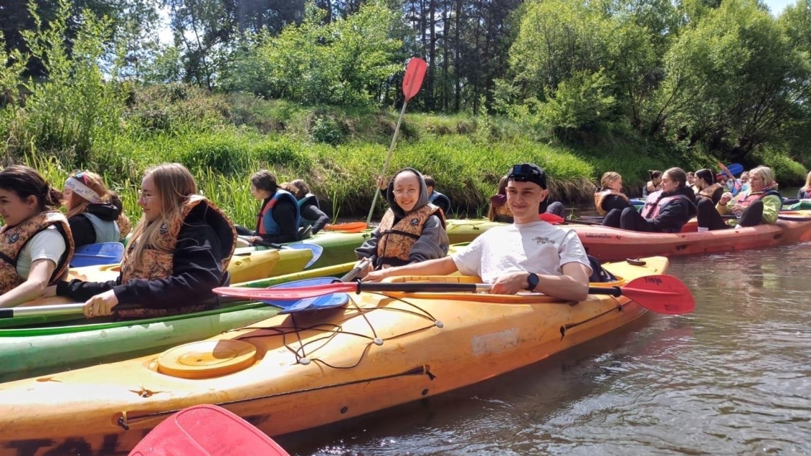 Zdjęcie w galerii na portalu naszraciborz.pl: Z kajaka do muzeum, z miasta na wulkan – wyprawa w ramach LET’S GET FIT! wiadomości z regionu