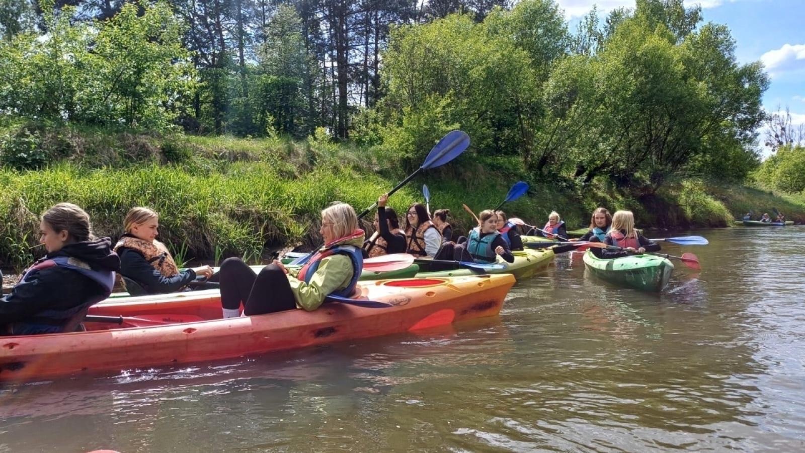 Zdjęcie w galerii na portalu naszraciborz.pl: Z kajaka do muzeum, z miasta na wulkan – wyprawa w ramach LET’S GET FIT! wiadomości z regionu