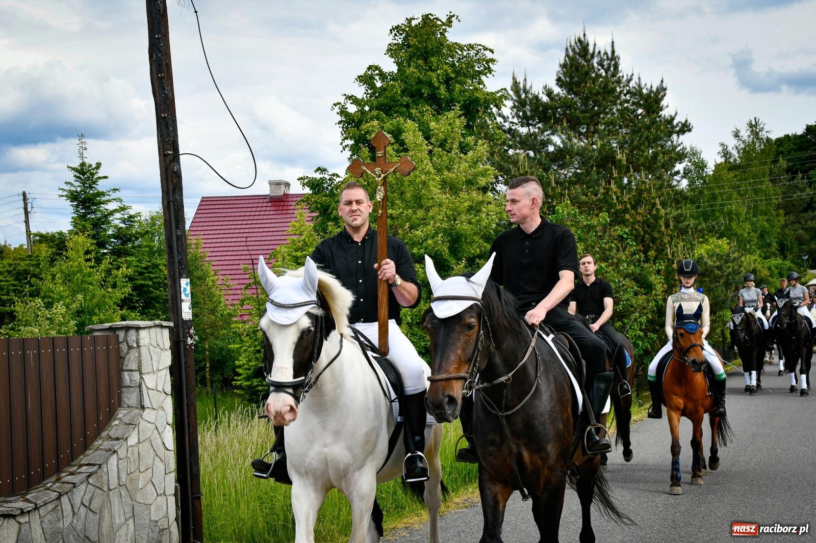 Zdjęcie w galerii na portalu naszraciborz.pl: W Brzeziu odbyła się procesja na św. Urbana: tradycja i duchowa wartość [FOTO i WIDEO] wiadomości z regionu