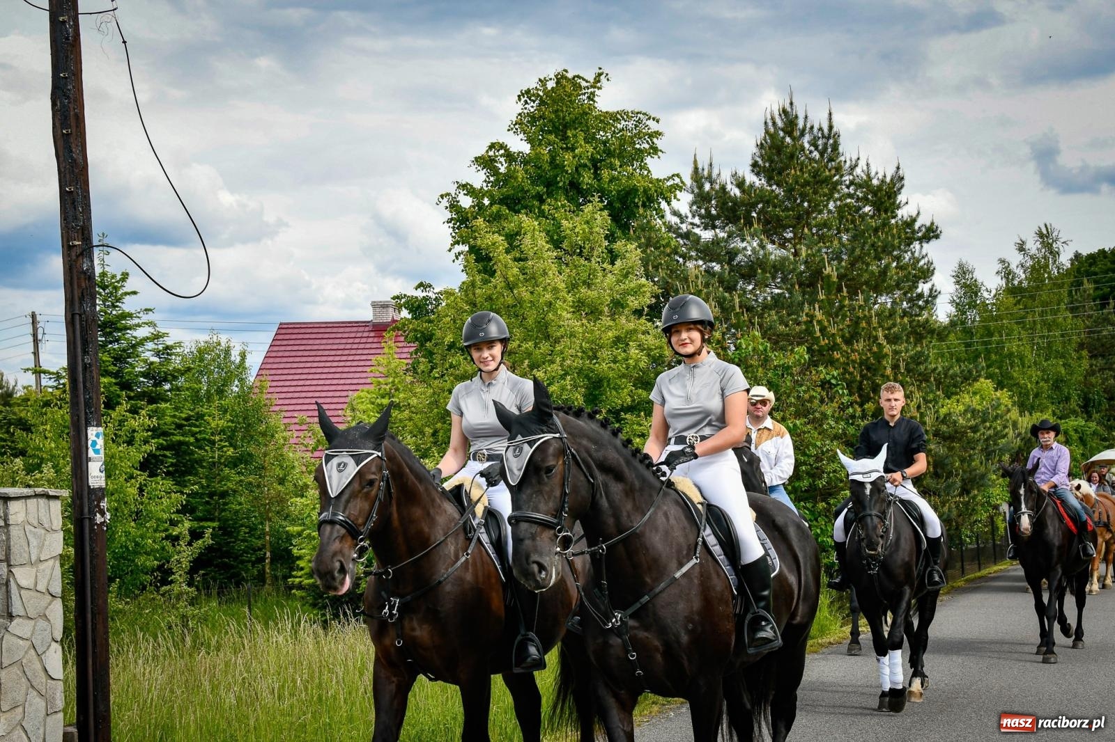 Zdjęcie w galerii na portalu naszraciborz.pl: W Brzeziu odbyła się procesja na św. Urbana: tradycja i duchowa wartość [FOTO i WIDEO] wiadomości z regionu