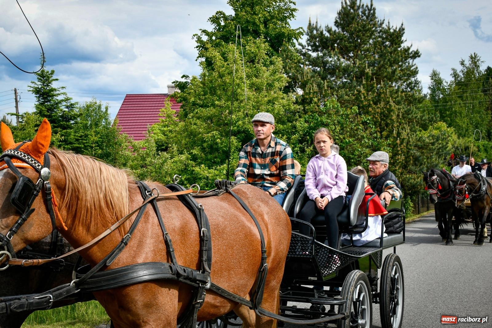 Zdjęcie w galerii na portalu naszraciborz.pl: W Brzeziu odbyła się procesja na św. Urbana: tradycja i duchowa wartość [FOTO i WIDEO] wiadomości z regionu