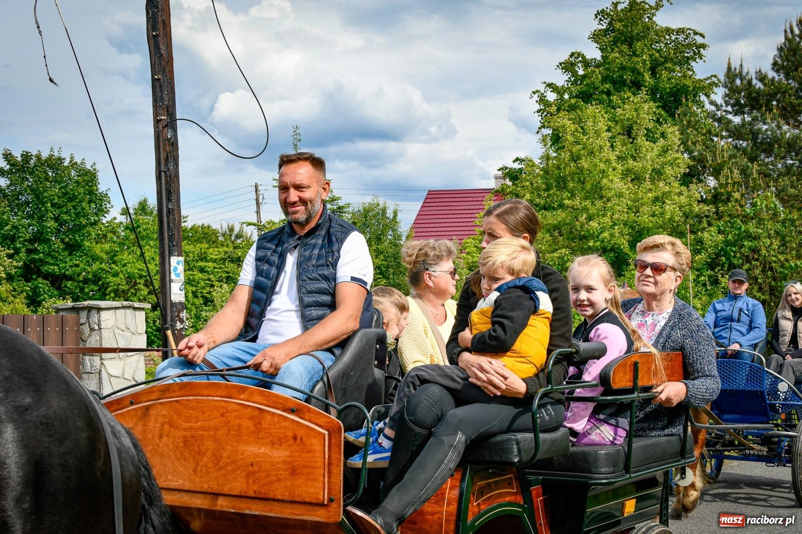 Zdjęcie w galerii na portalu naszraciborz.pl: W Brzeziu odbyła się procesja na św. Urbana: tradycja i duchowa wartość [FOTO i WIDEO] wiadomości z regionu