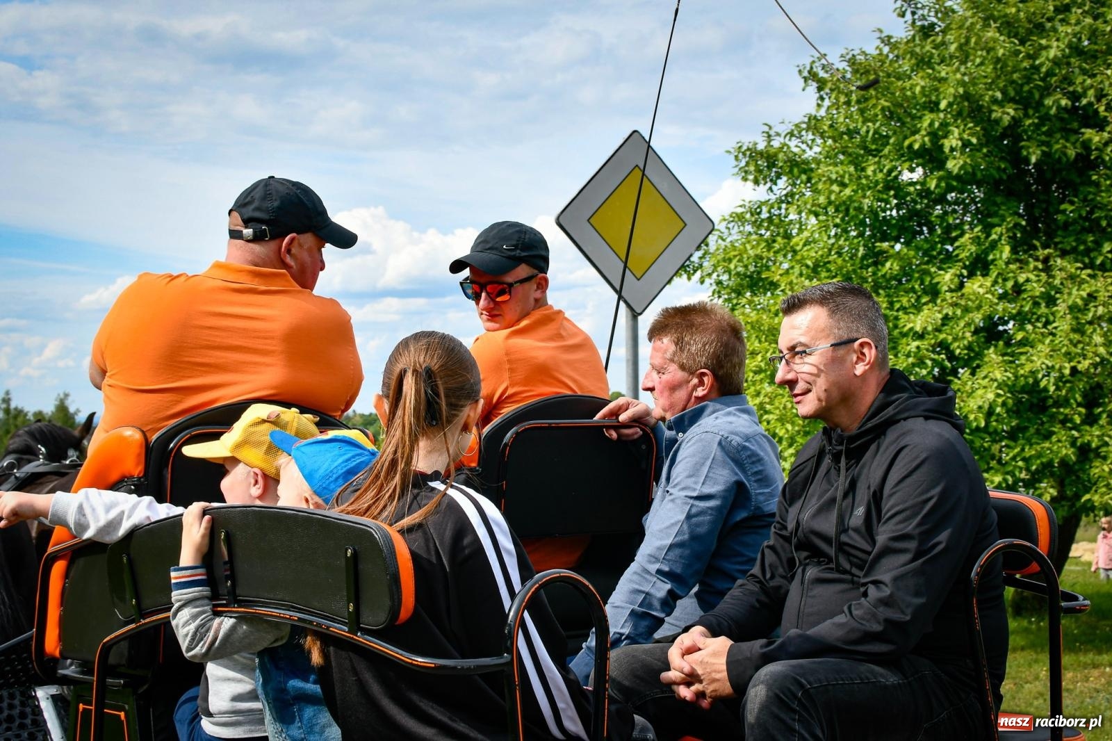 Zdjęcie w galerii na portalu naszraciborz.pl: W Brzeziu odbyła się procesja na św. Urbana: tradycja i duchowa wartość [FOTO i WIDEO] wiadomości z regionu