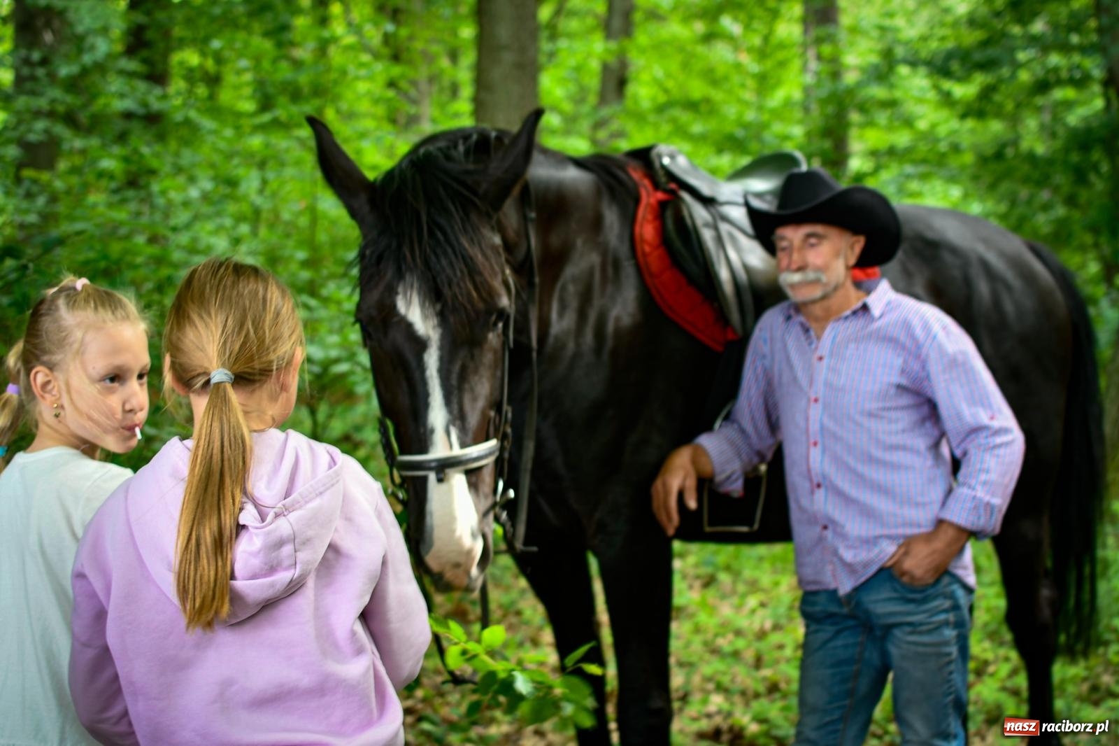 Zdjęcie w galerii na portalu naszraciborz.pl: W Brzeziu odbyła się procesja na św. Urbana: tradycja i duchowa wartość [FOTO i WIDEO] wiadomości z regionu