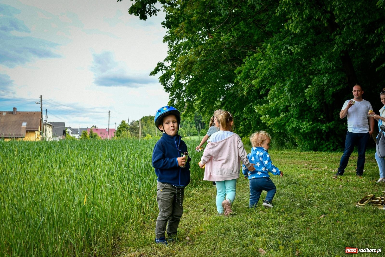 Zdjęcie w galerii na portalu naszraciborz.pl: W Brzeziu odbyła się procesja na św. Urbana: tradycja i duchowa wartość [FOTO i WIDEO] wiadomości z regionu