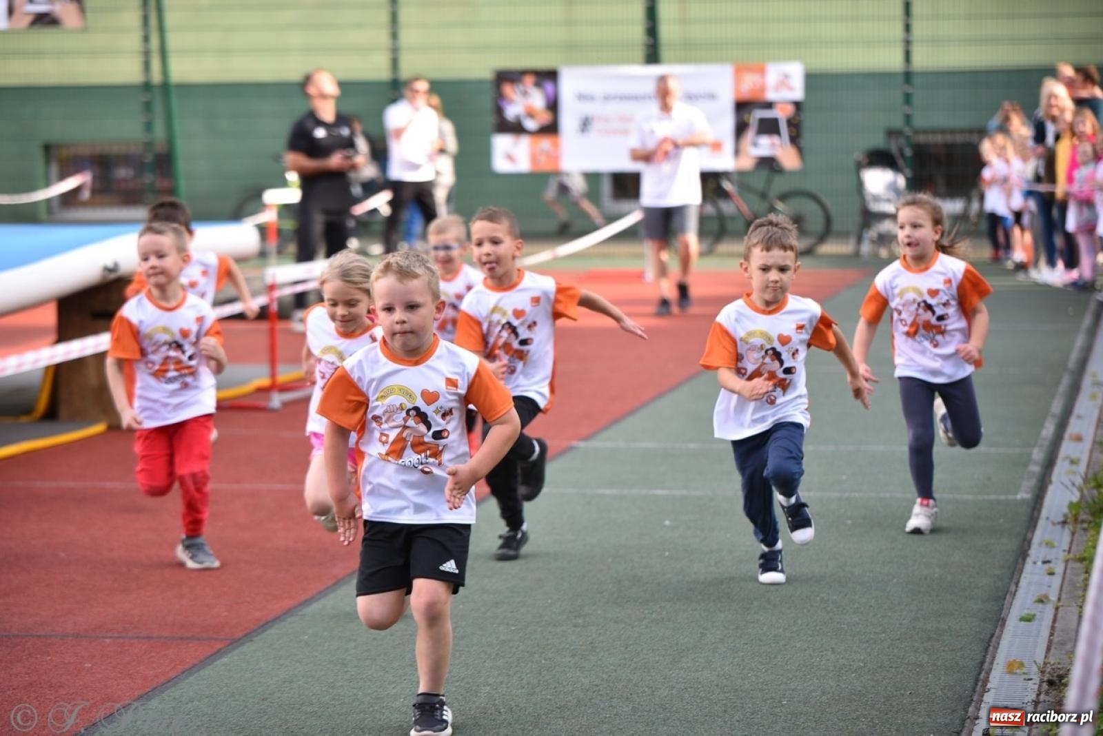 Zdjęcie w galerii na portalu naszraciborz.pl: Raciborski Test Sprawności - dzień pierwszy za nami, dziś drugi dzień ćwiczeń wiadomości z regionu