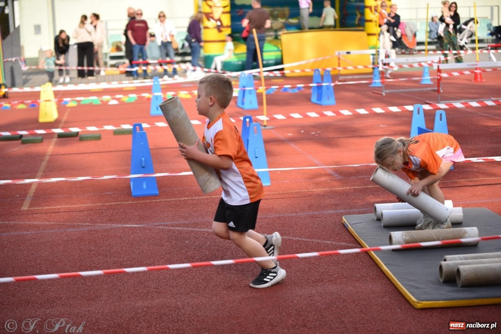 Zdjęcie w galerii na portalu naszraciborz.pl: Raciborski Test Sprawności - dzień pierwszy za nami, dziś drugi dzień ćwiczeń wiadomości z regionu