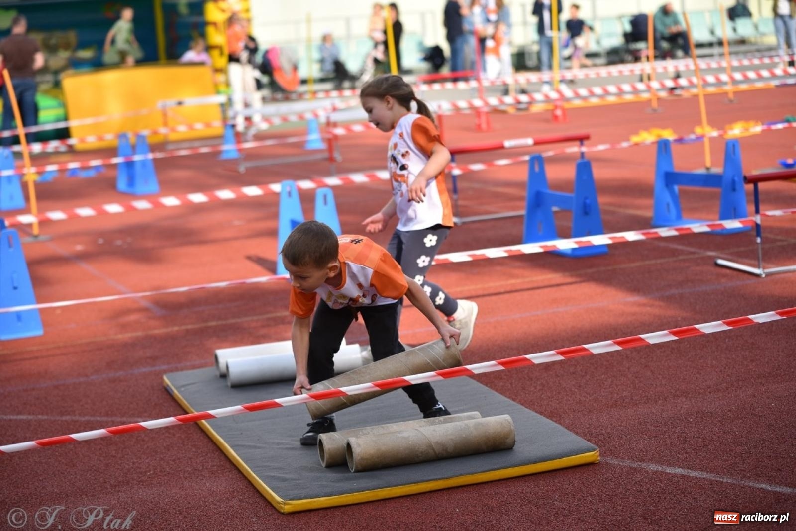Zdjęcie w galerii na portalu naszraciborz.pl: Raciborski Test Sprawności - dzień pierwszy za nami, dziś drugi dzień ćwiczeń wiadomości z regionu