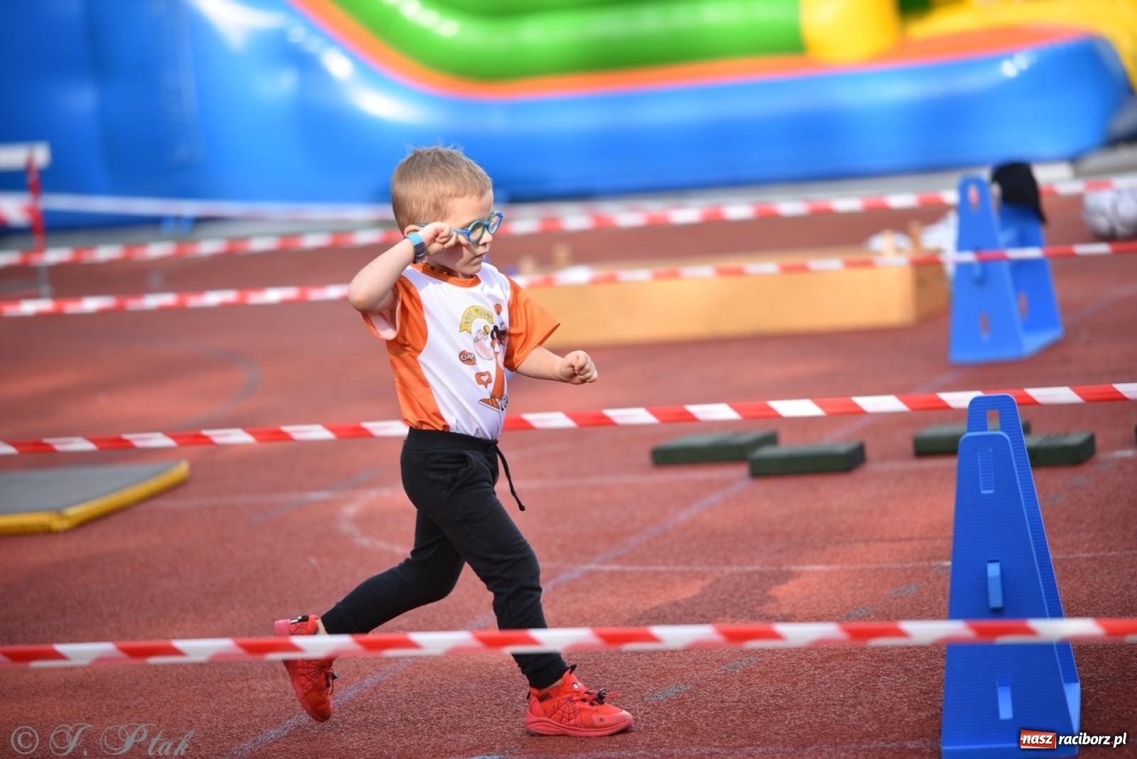 Zdjęcie w galerii na portalu naszraciborz.pl: Raciborski Test Sprawności - dzień pierwszy za nami, dziś drugi dzień ćwiczeń wiadomości z regionu