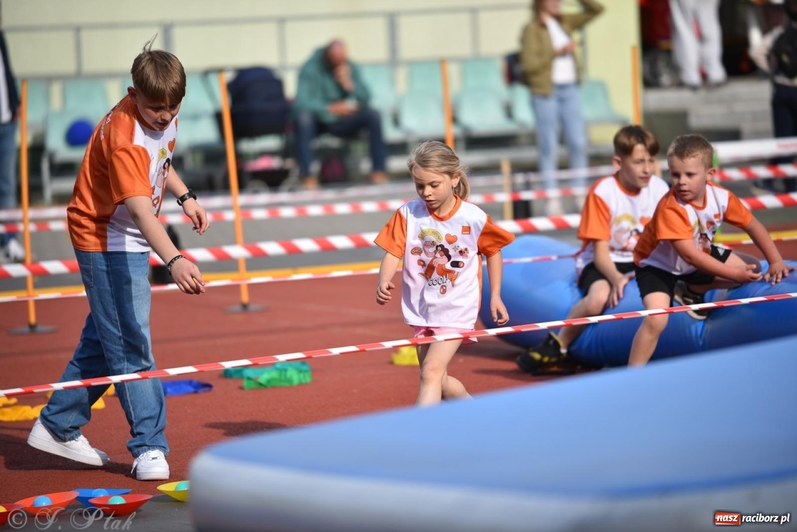 Zdjęcie w galerii na portalu naszraciborz.pl: Raciborski Test Sprawności - dzień pierwszy za nami, dziś drugi dzień ćwiczeń wiadomości z regionu
