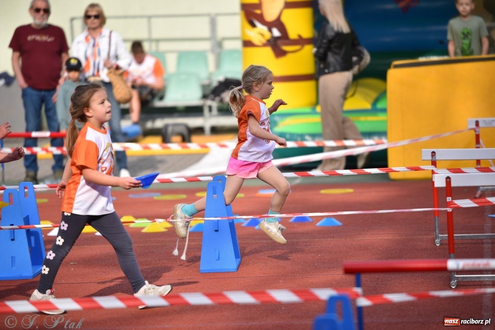 Zdjęcie w galerii na portalu naszraciborz.pl: Raciborski Test Sprawności - dzień pierwszy za nami, dziś drugi dzień ćwiczeń wiadomości z regionu