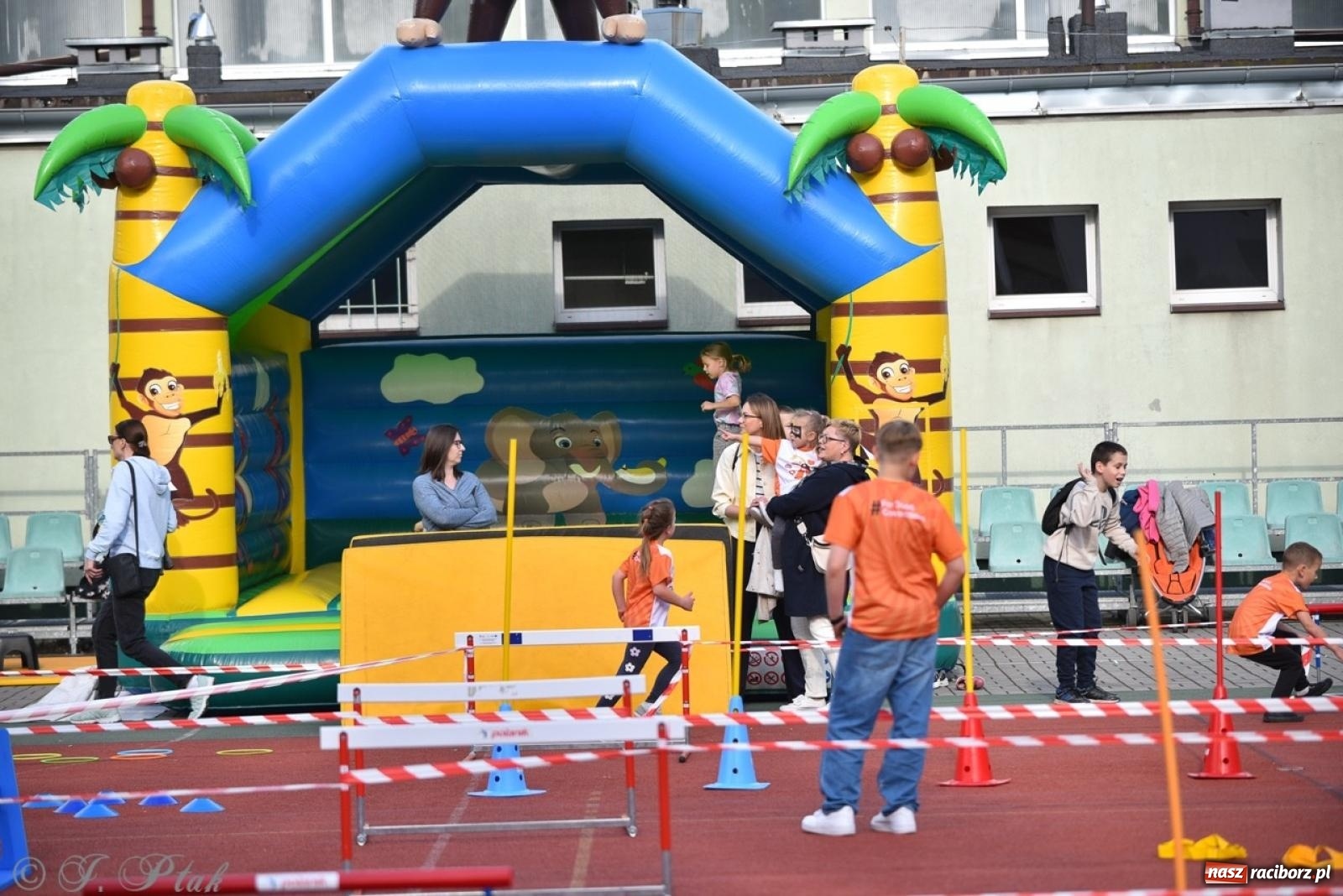 Zdjęcie w galerii na portalu naszraciborz.pl: Raciborski Test Sprawności - dzień pierwszy za nami, dziś drugi dzień ćwiczeń wiadomości z regionu